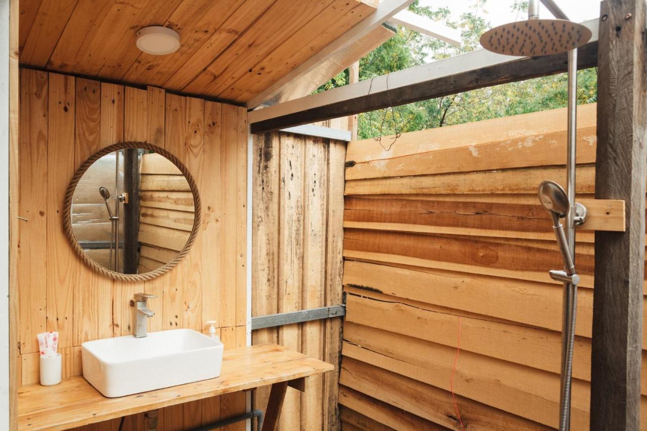 Dao Hoa Vang - Venuestay * Cam Ranh