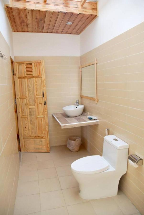 Dao Hoa Vang - Venuestay Homestay Cam Ranh
