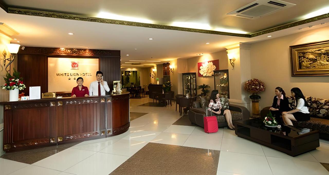 Reddoorz Premium White Lion 3*