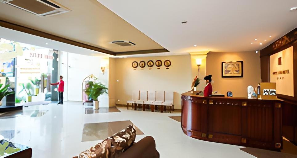 Reddoorz Premium White Lion Ho-Chi-Minh-Stadt