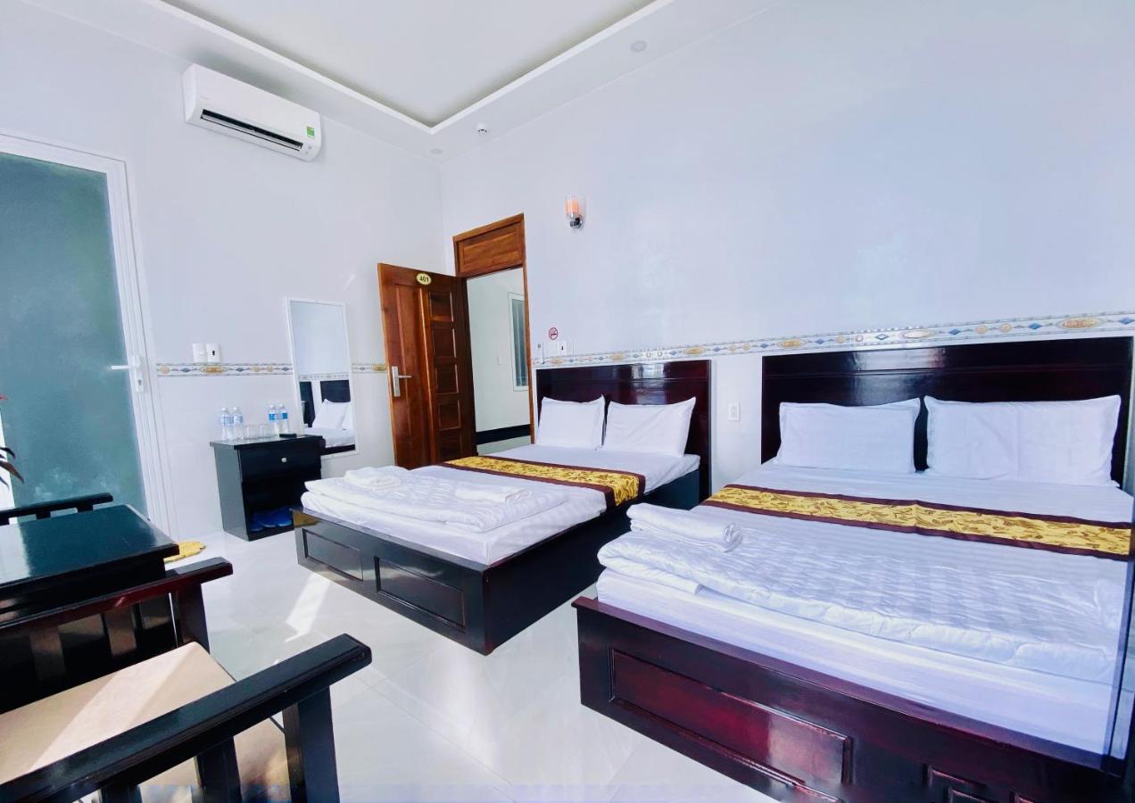 Khach San Long Dao Phu Quy Hotel *