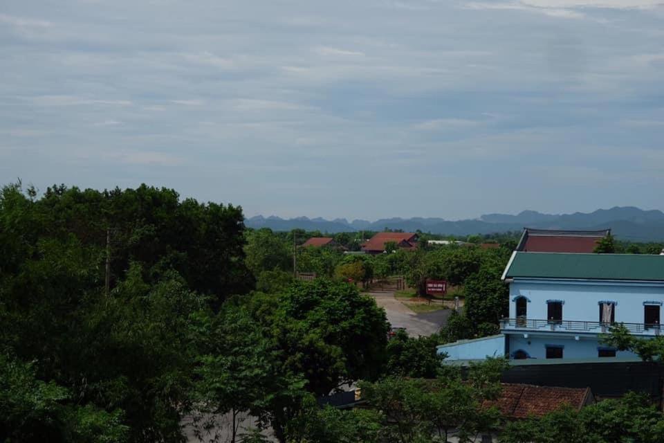 Khach San Ha Phuong Hotel