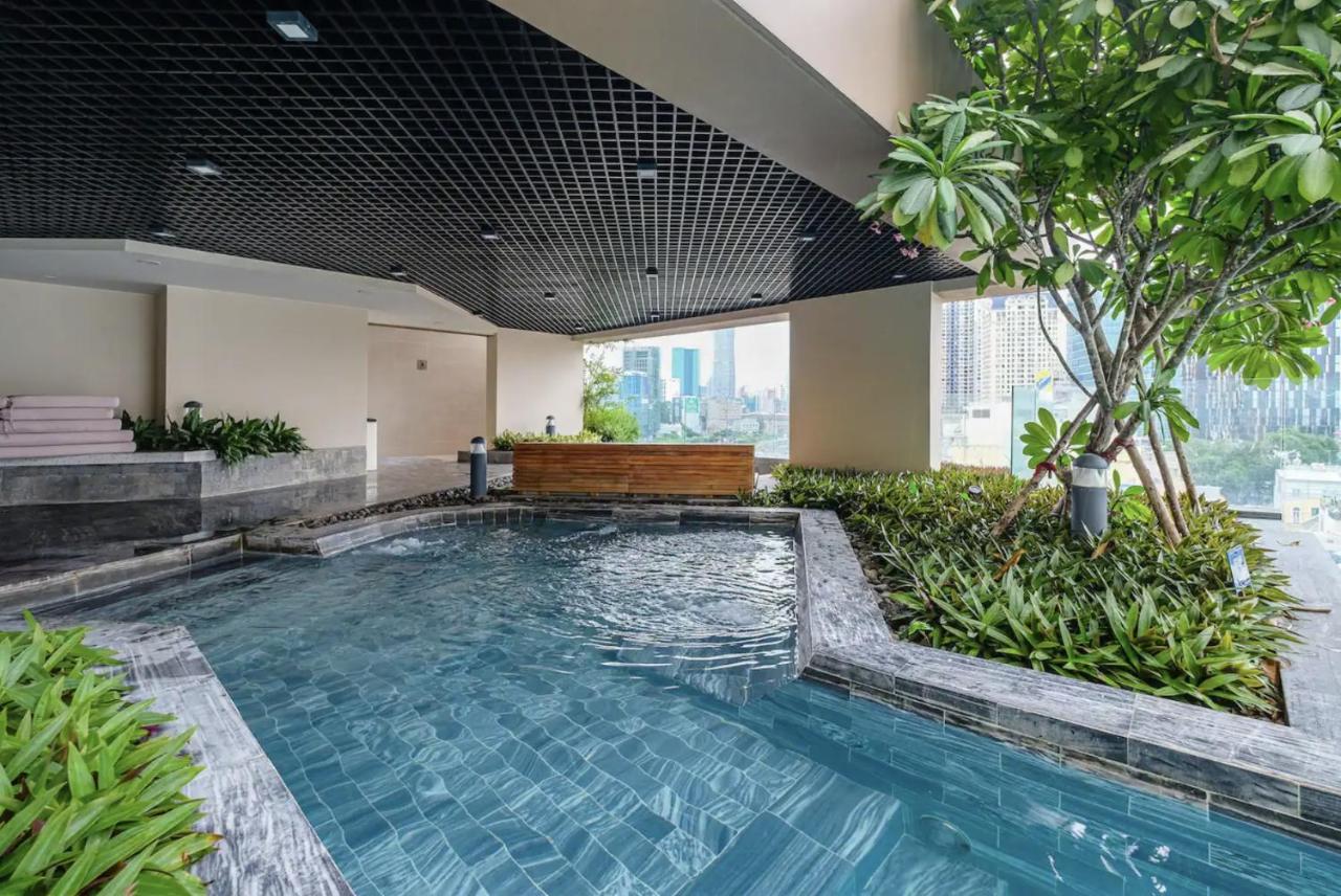Zo Apartment Millennium - Fee Pool & Gym