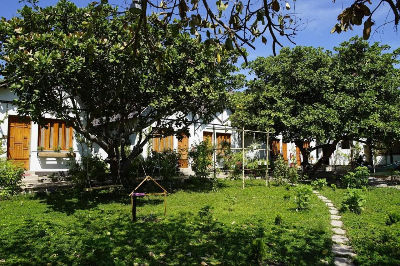 Dao Hoa Vang - Venuestay Homestay Cam Ranh