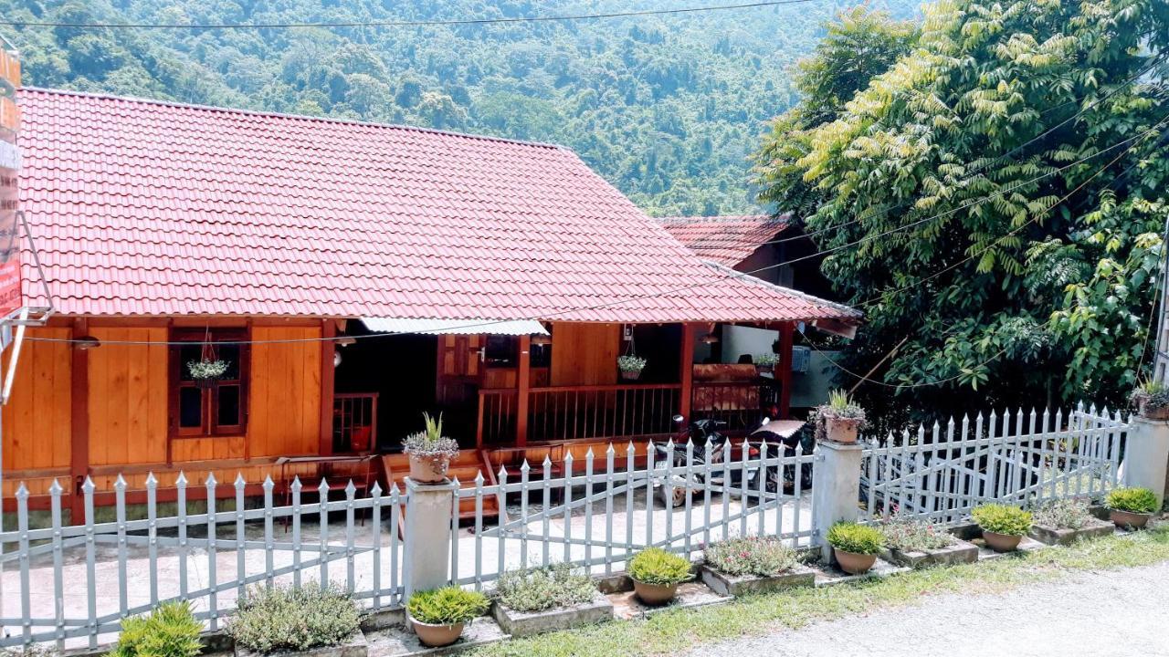 Nam Pe Homestay *