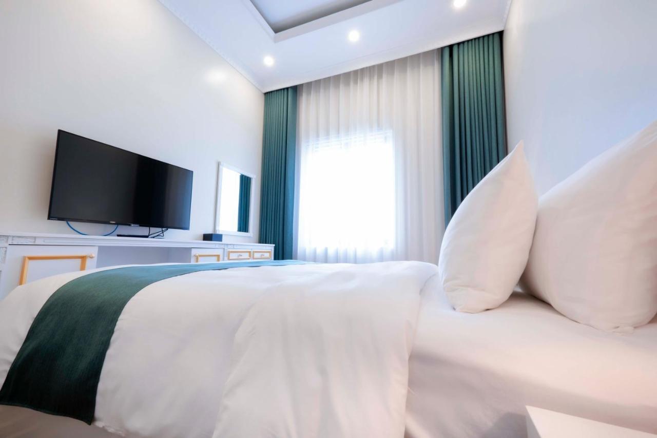 Minh Long Hotel