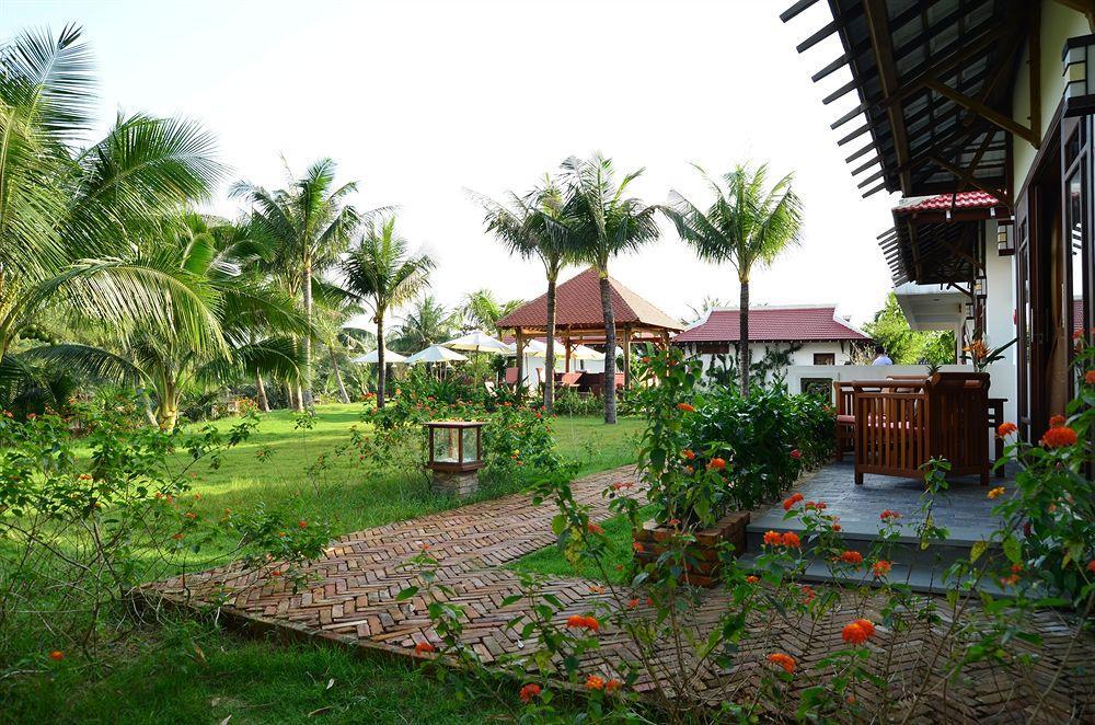 Khách sạn Riverside Bamboo 4*