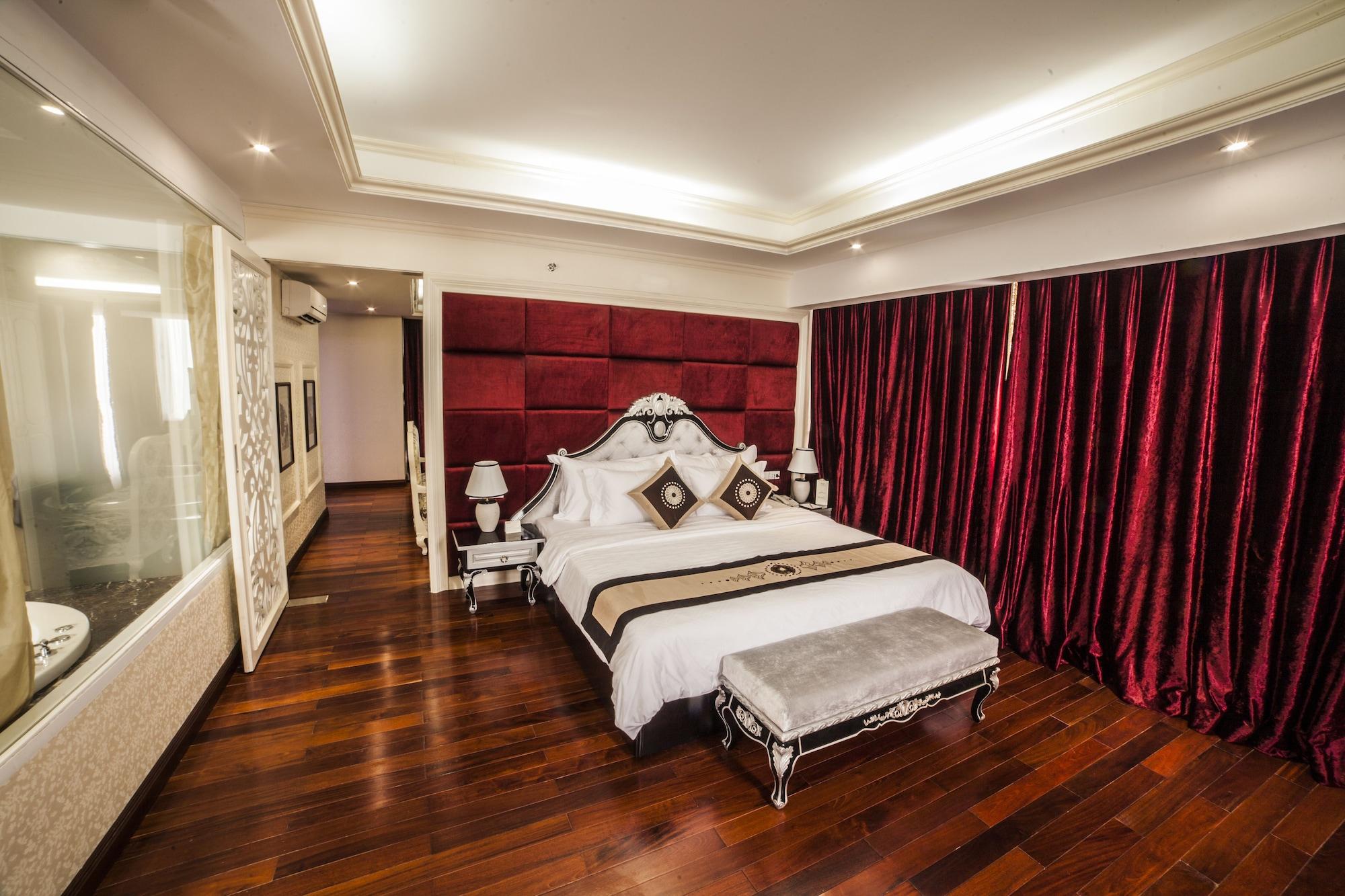 Moonlight Hotel