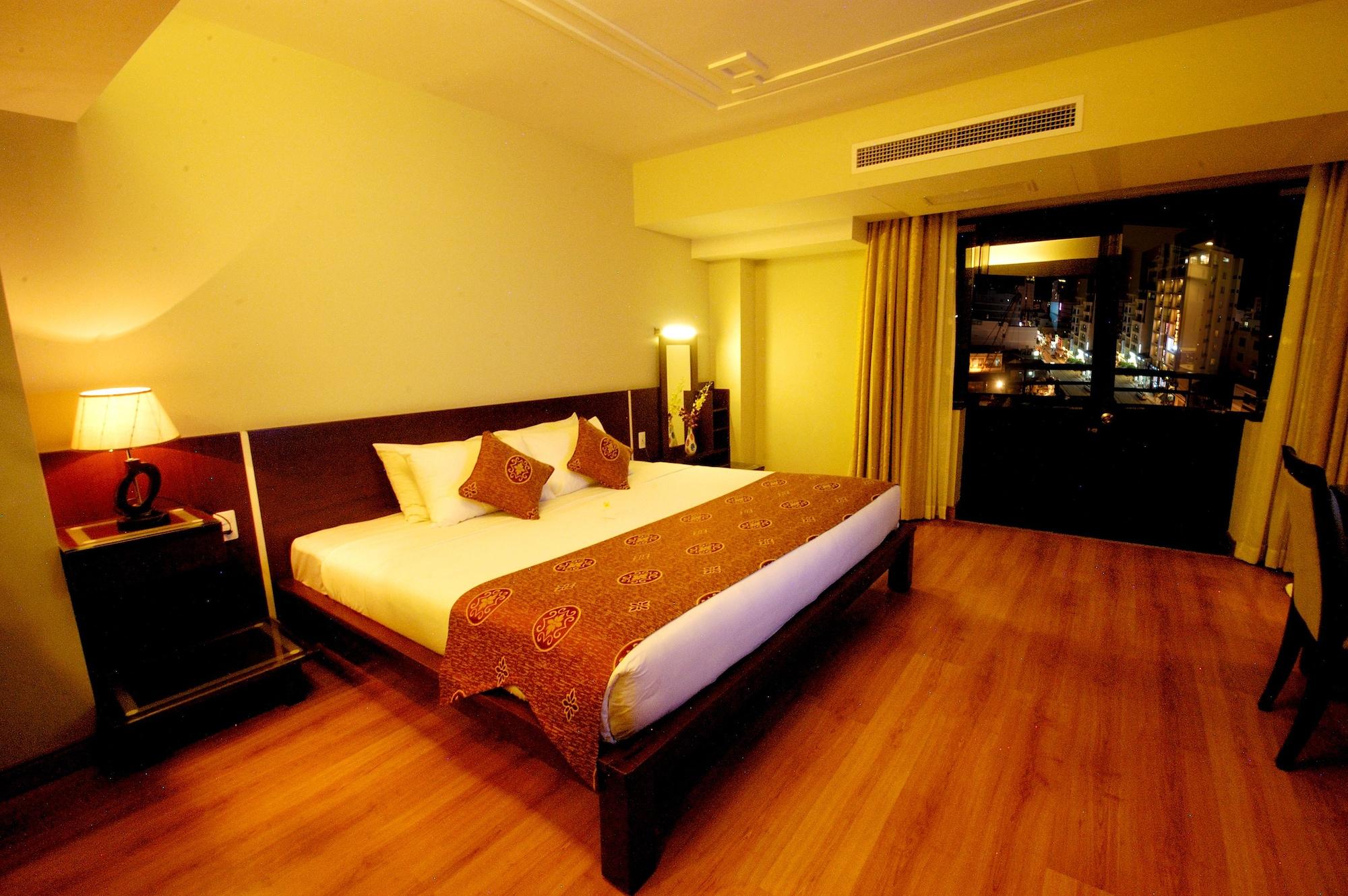 Hotel Paradise Nha Trang