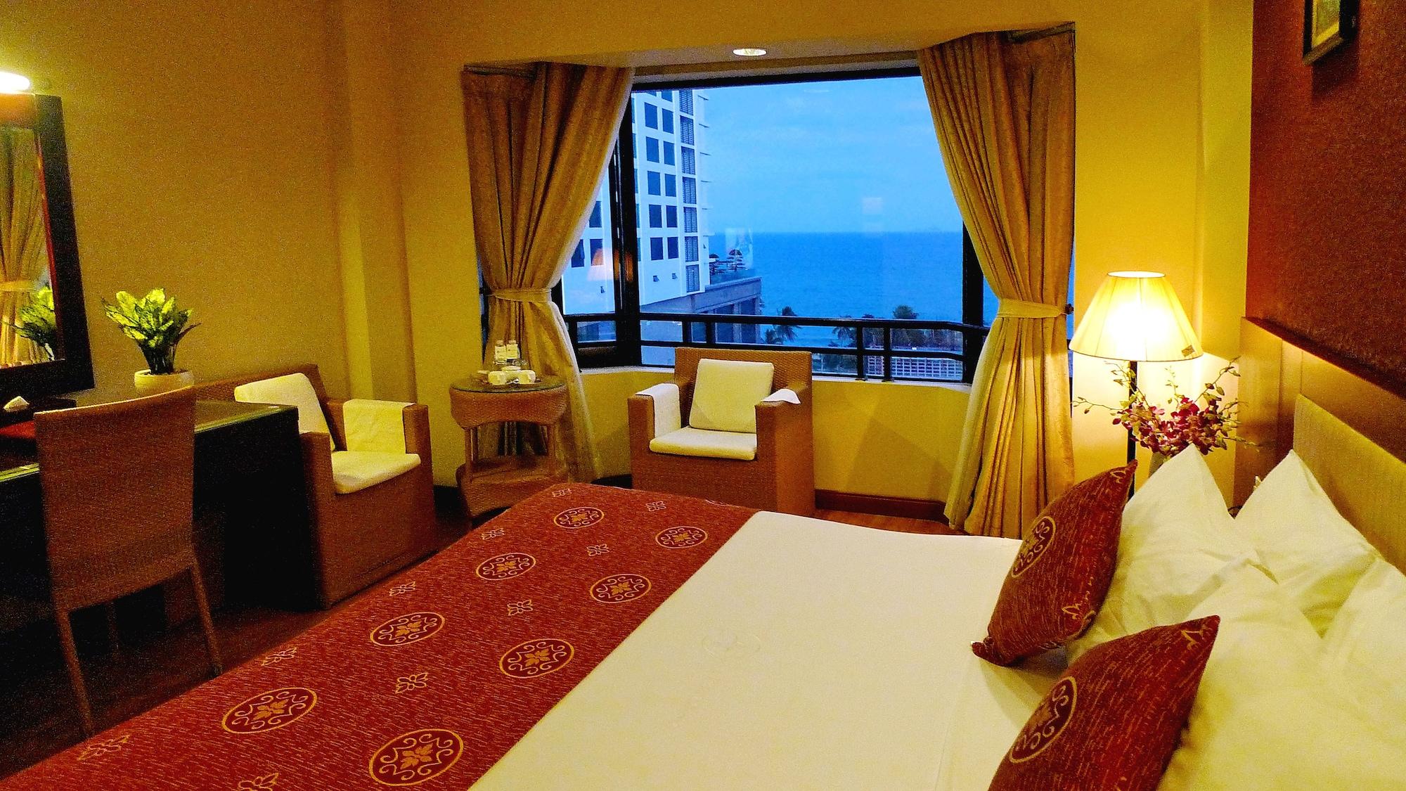Paradise Hotel