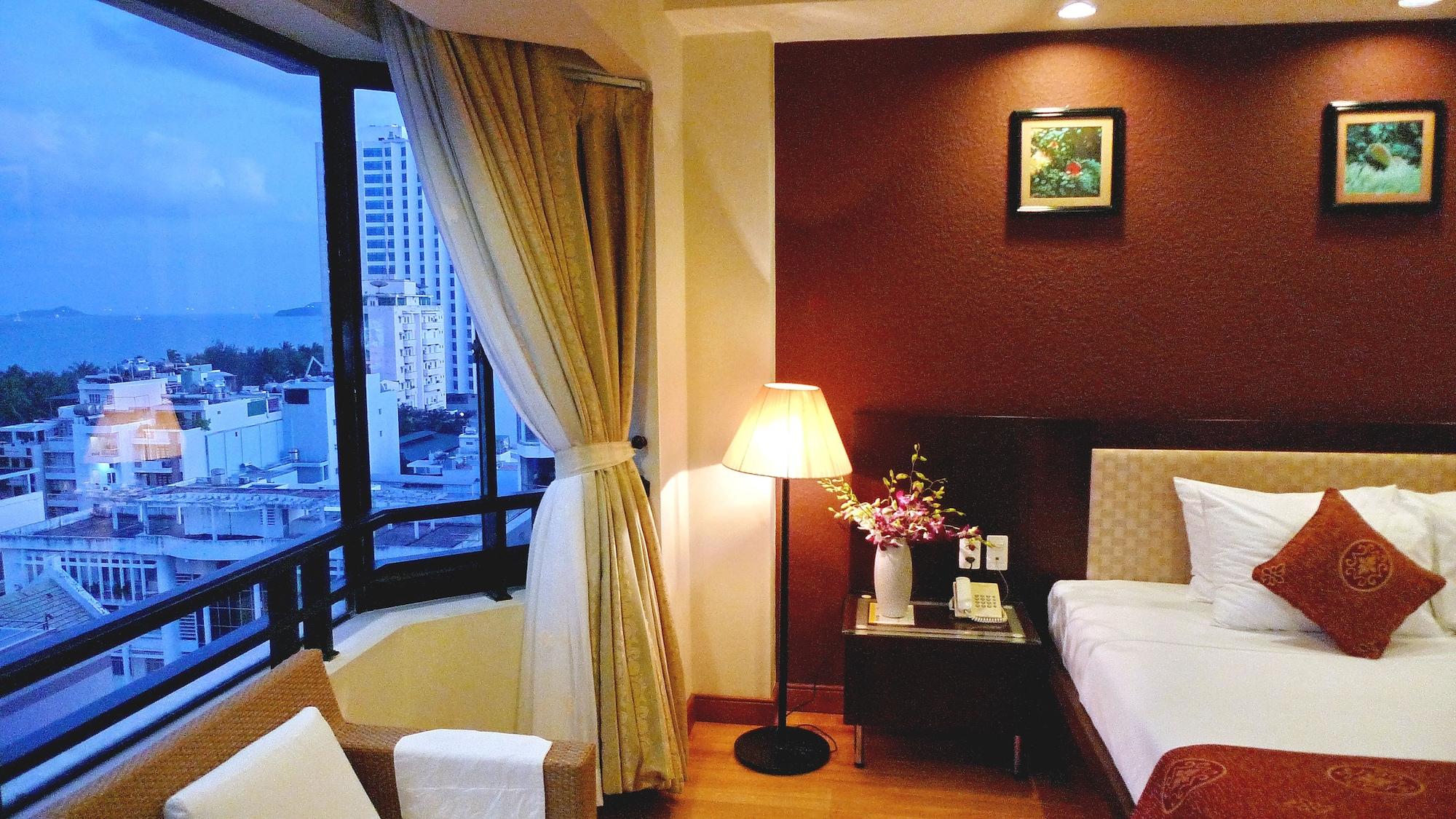 Paradise Hotel