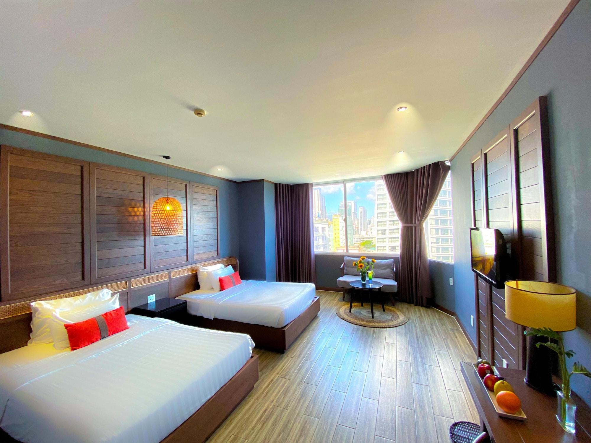 The Light Hotel Nha Trang