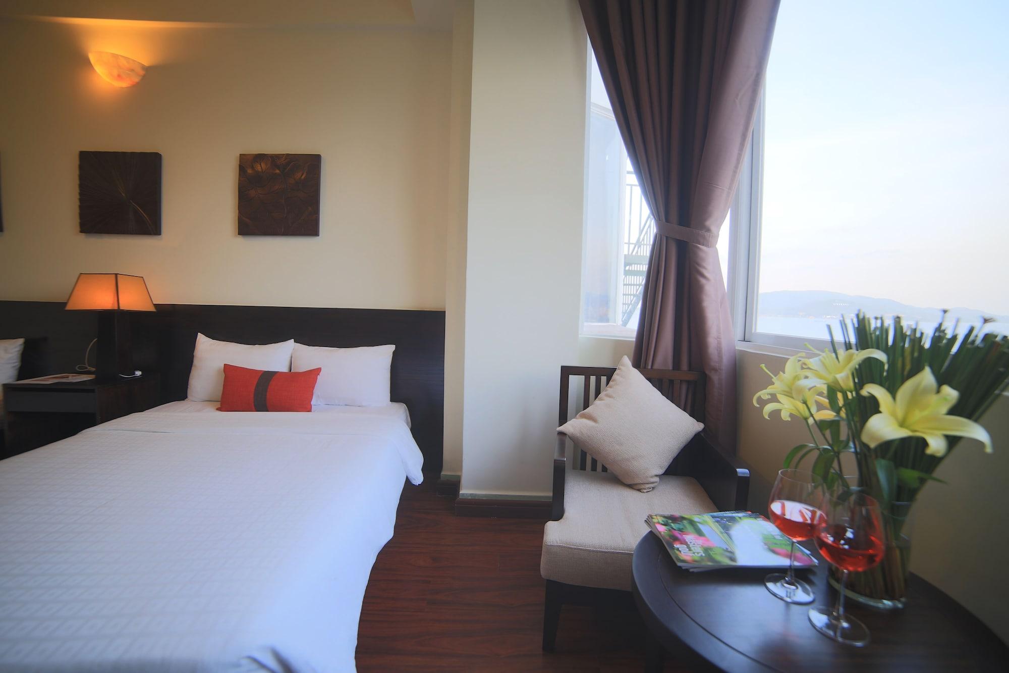 The Light Hotel 4*