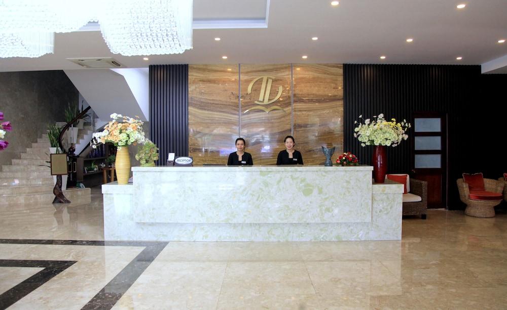 Hotel The Light Nha Trang