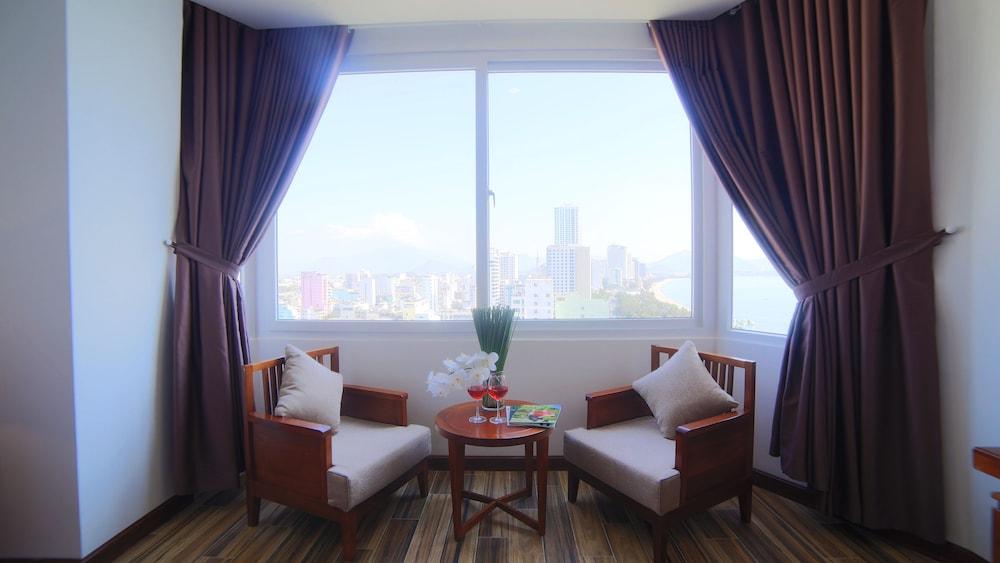 Hotel The Light Nha Trang