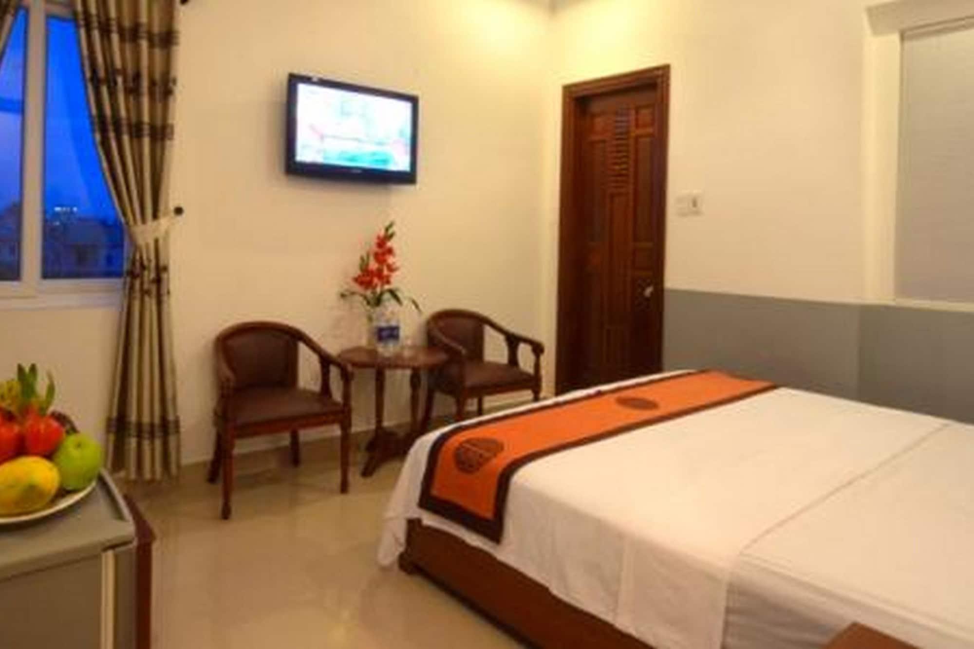 Hanh Hotel 2*