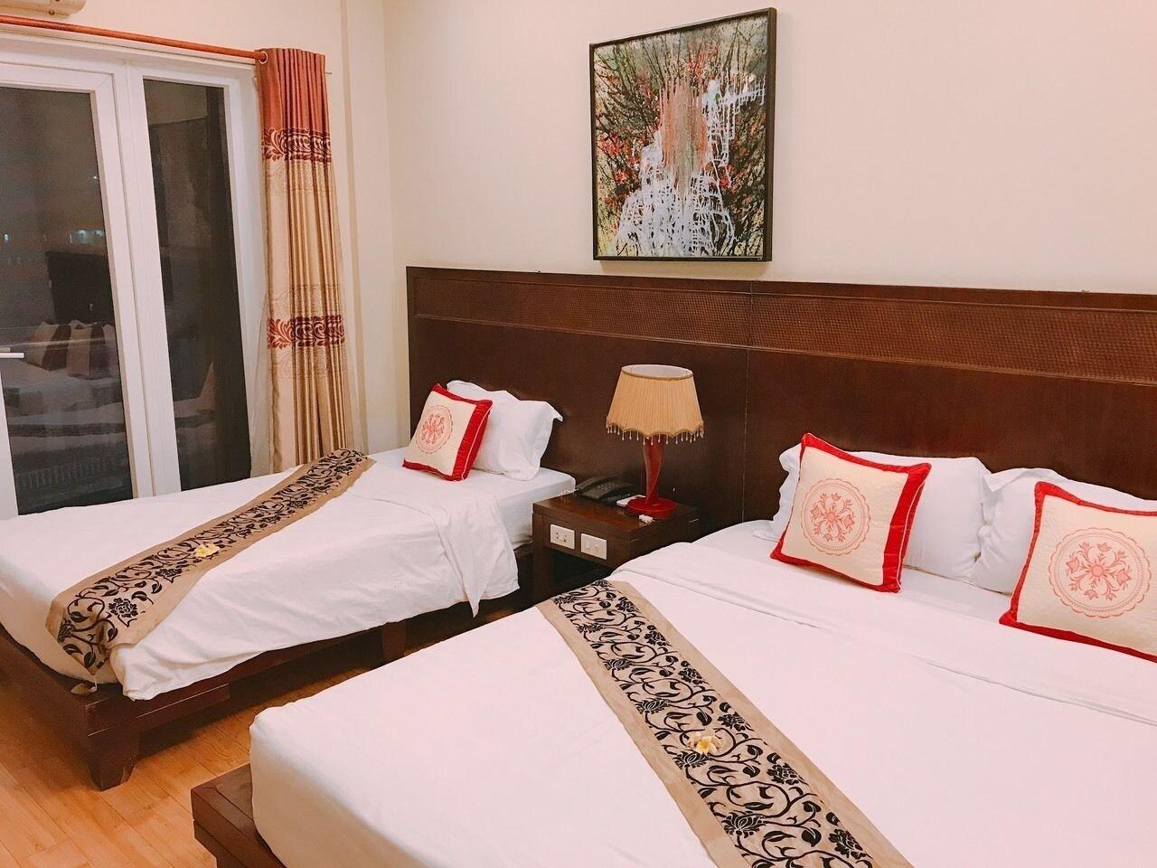 Gold Hotel