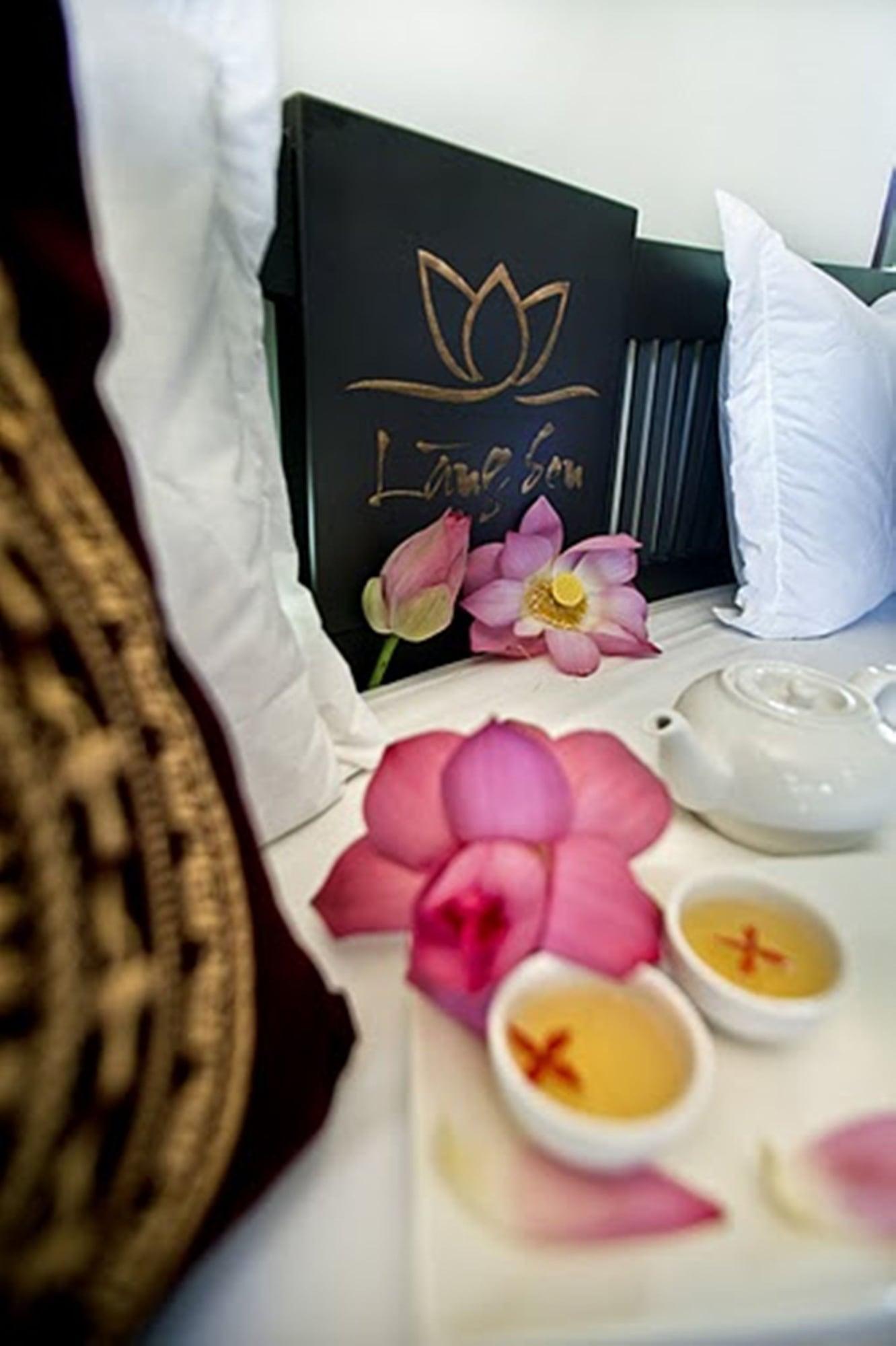 Lotus Village Resort Mũi Né