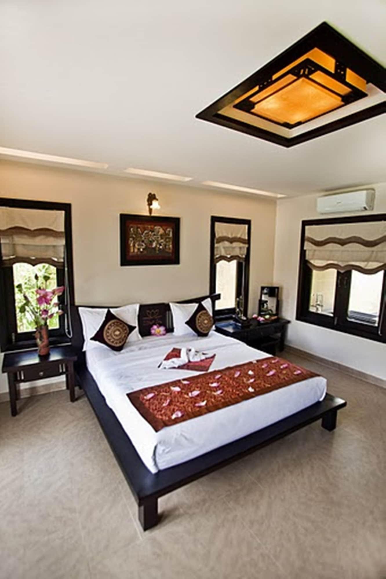 Lotus Village Resort 3*