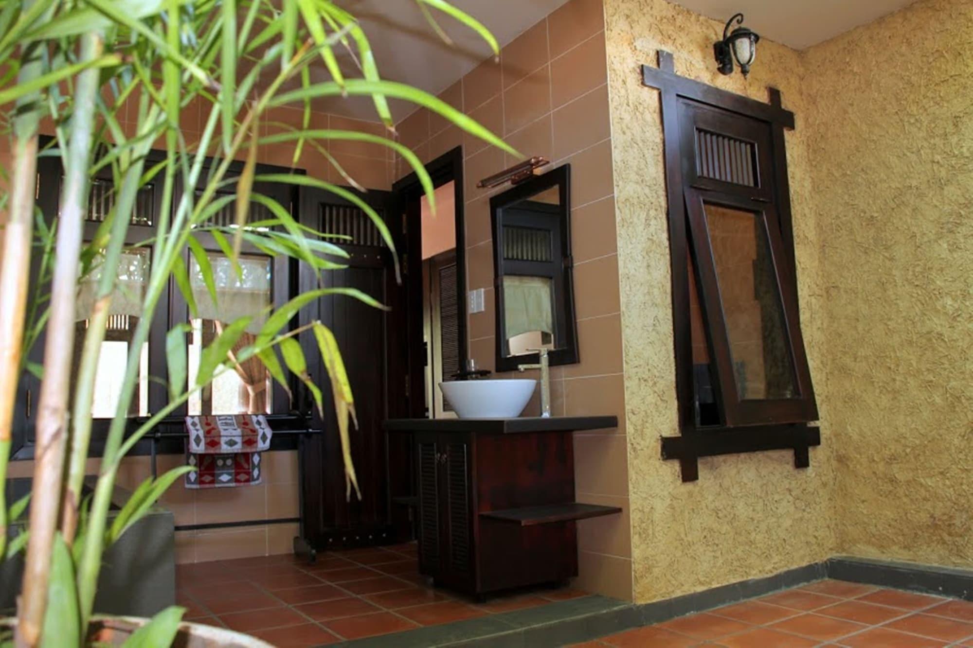 Lotus Village Resort Mũi Né