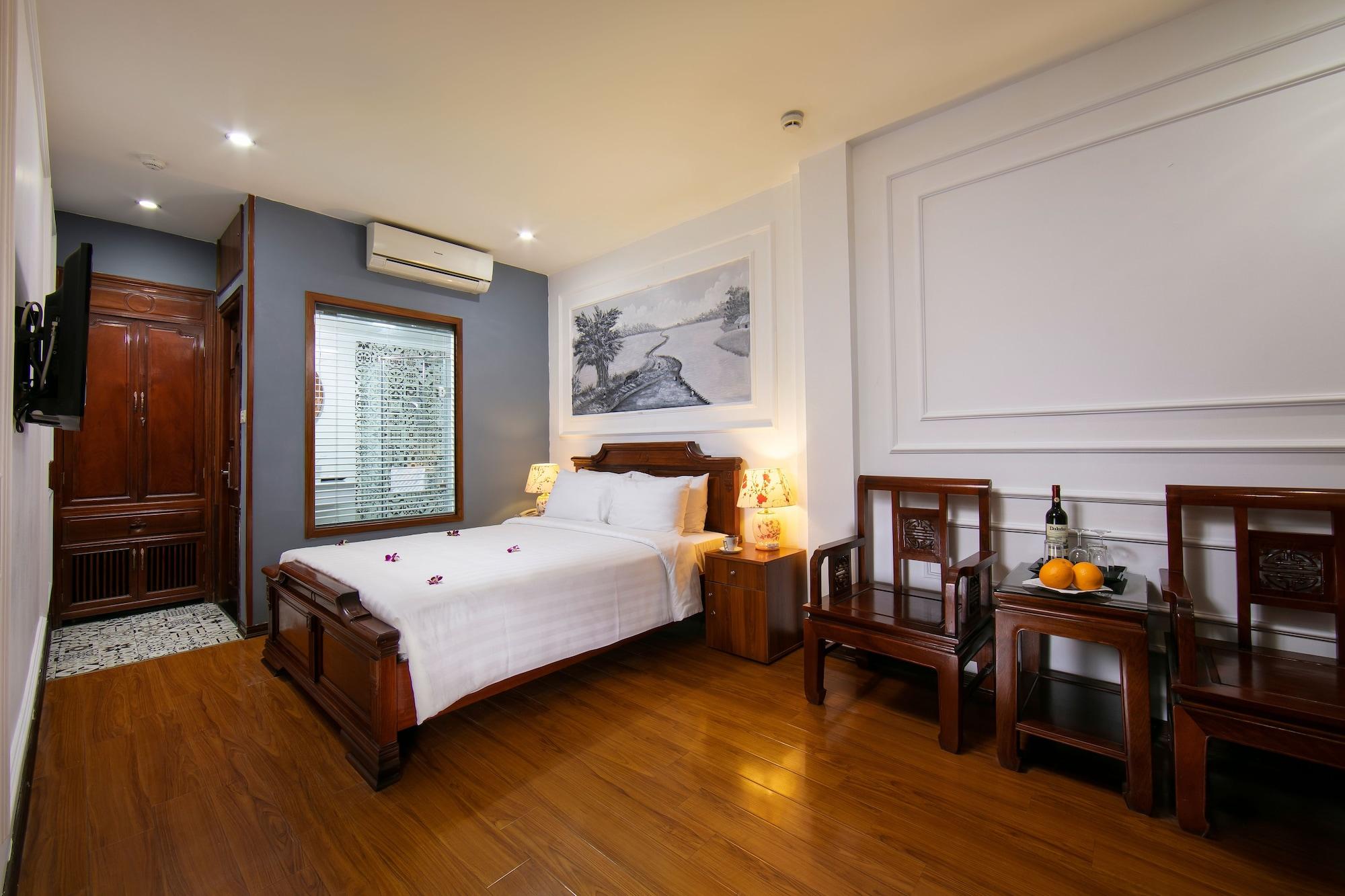 Sunshine Hotel