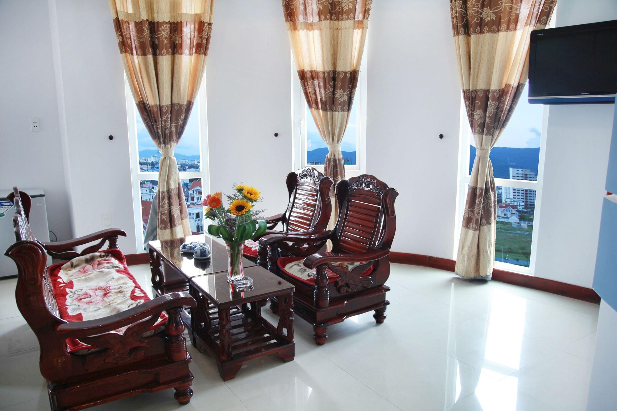 Hotel House Land 2