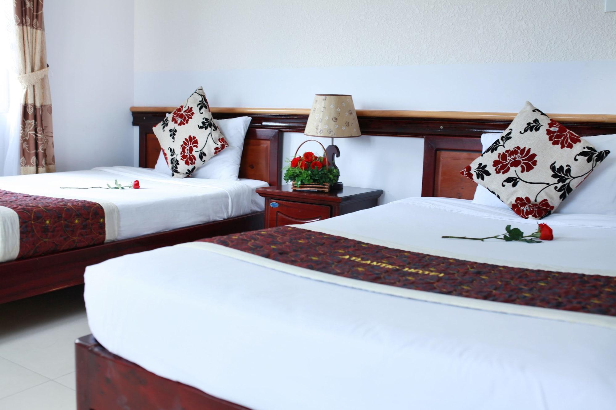 Hotel House Land 2