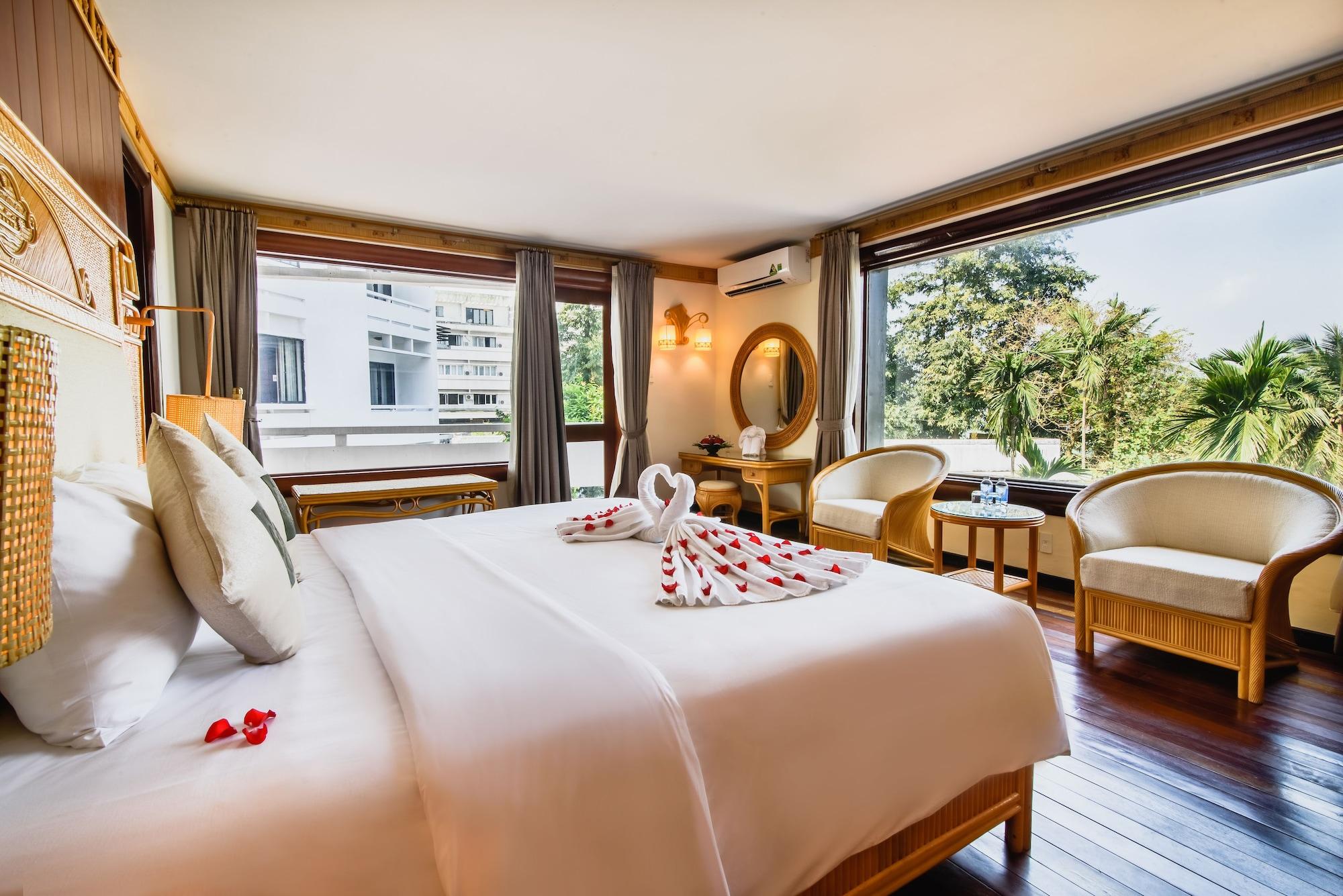 Resort Huong Giang &
