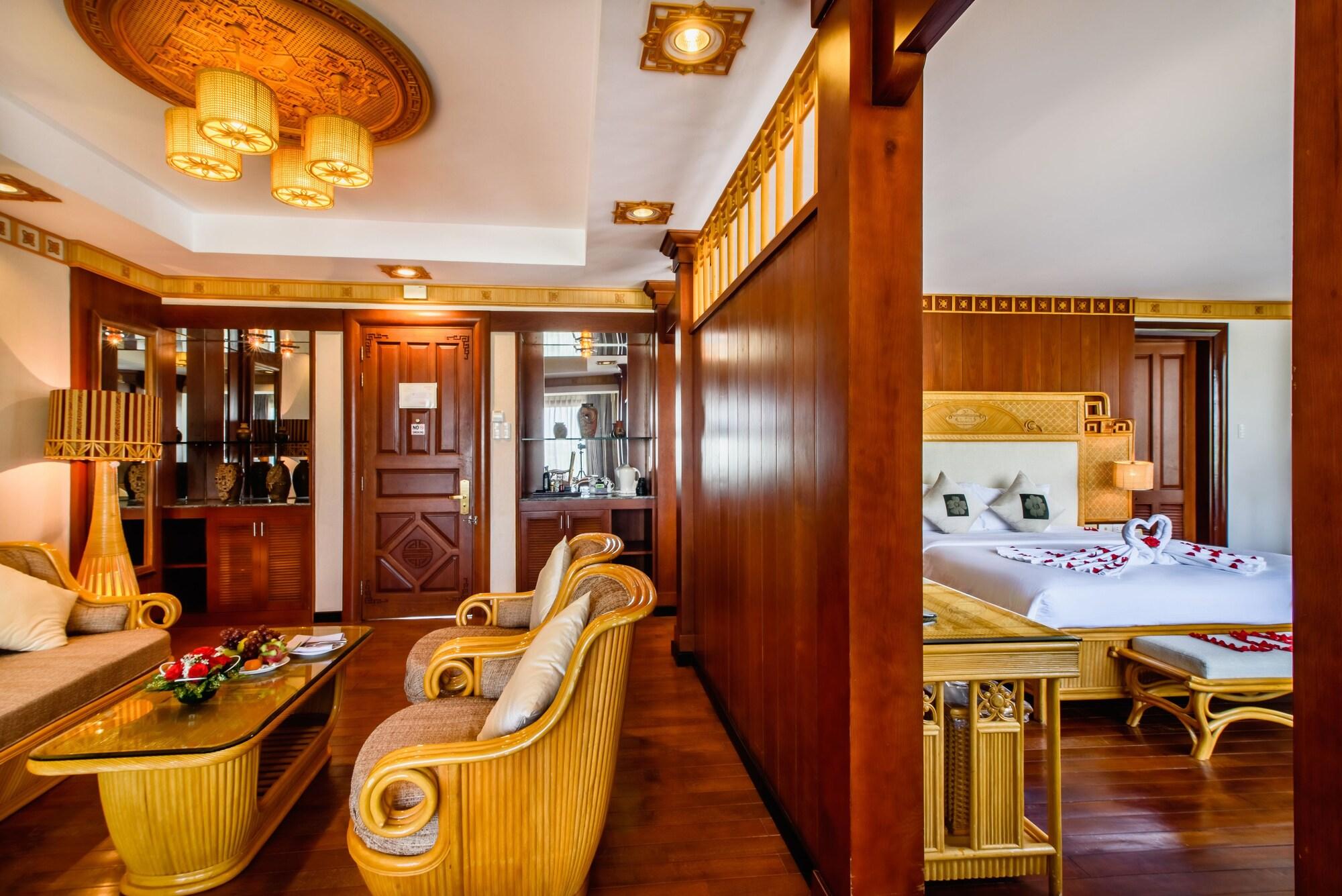 Resort Huong Giang &