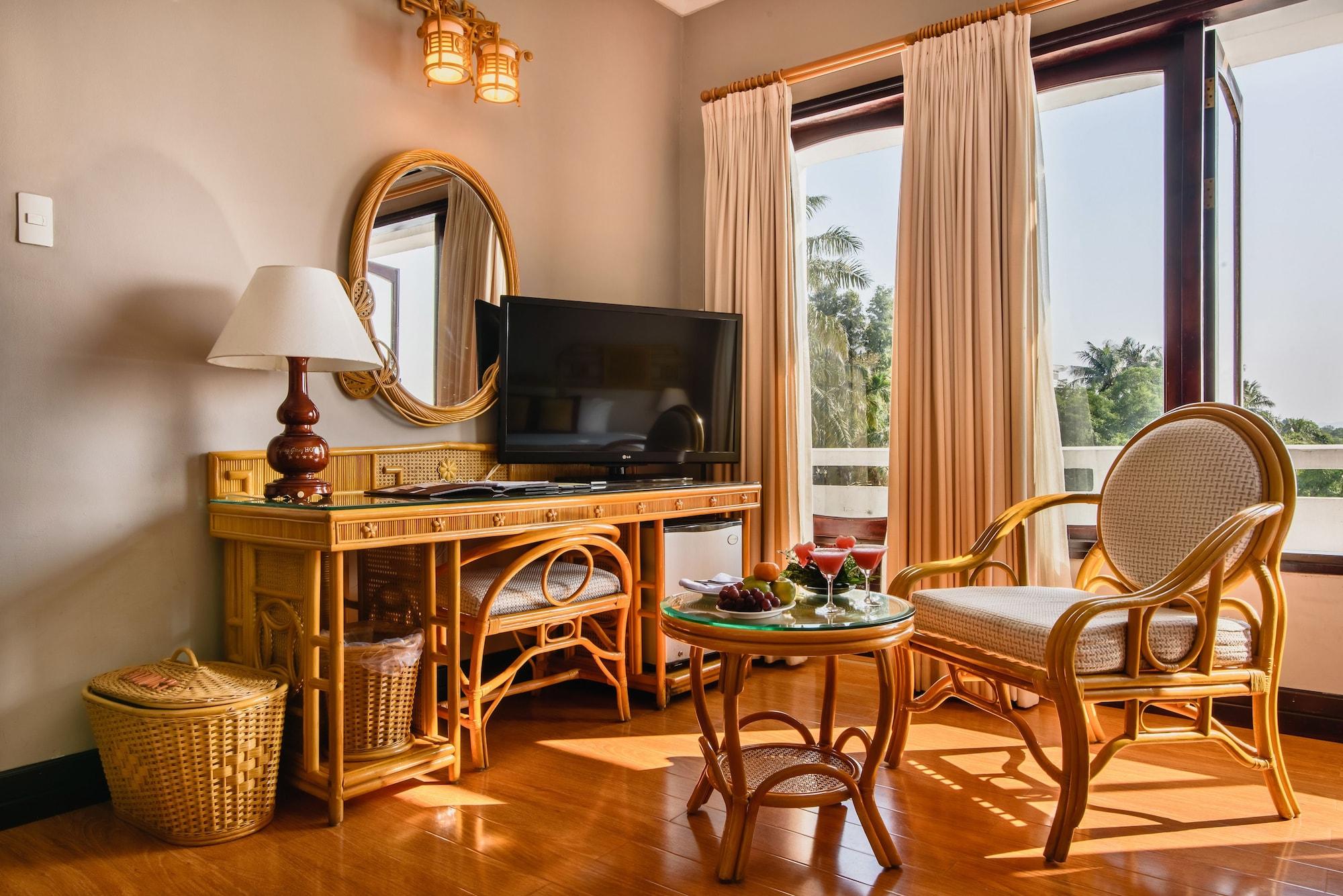 Resort Huong Giang & 4*