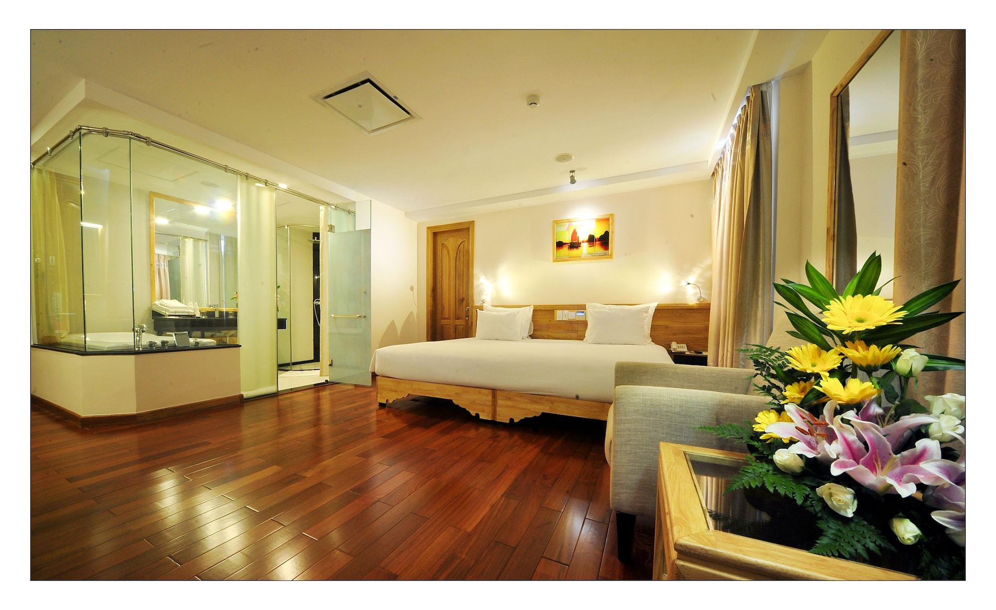Romance Khách sạn 4*