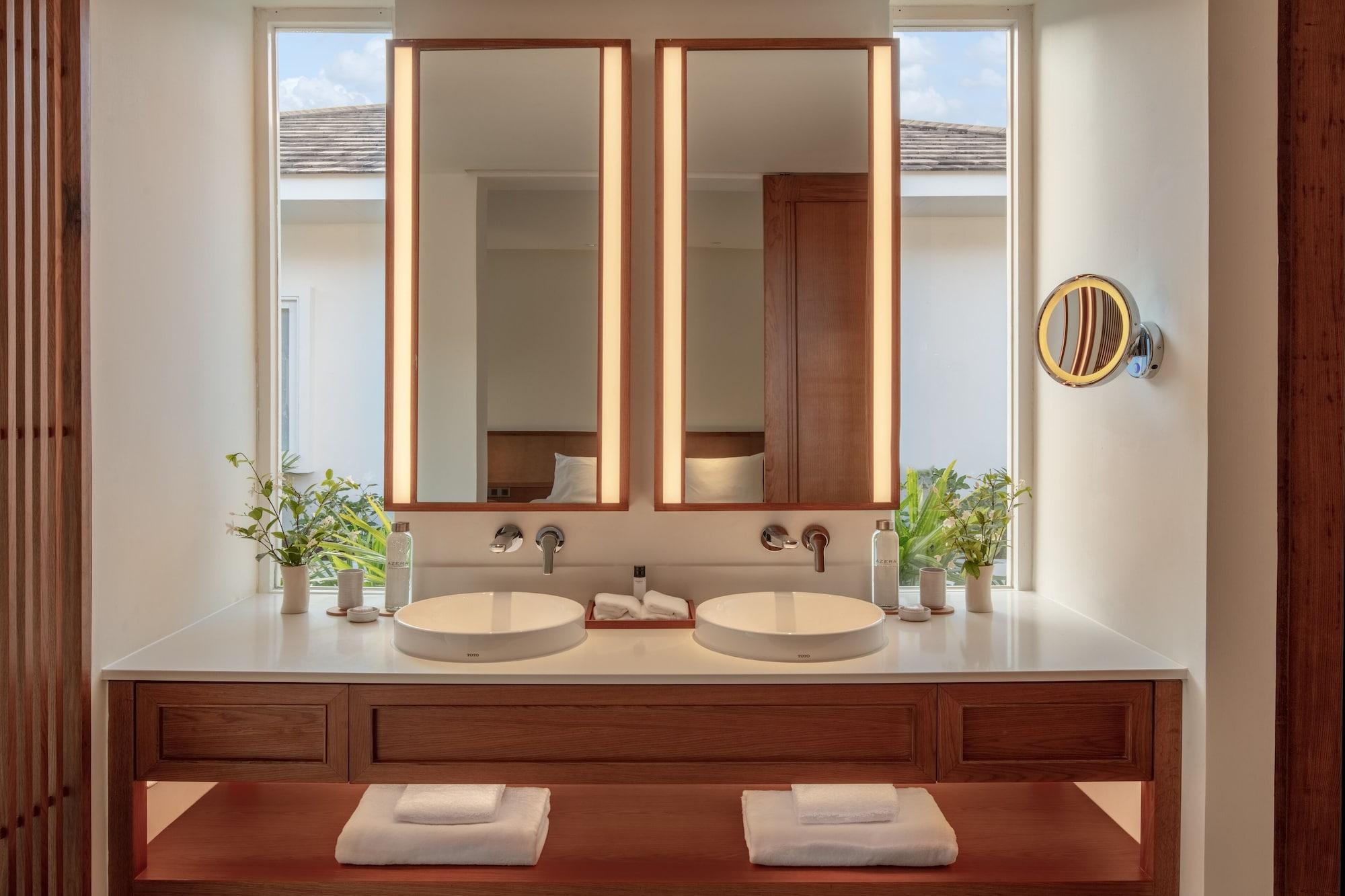 Resort Azerai Bay 5*