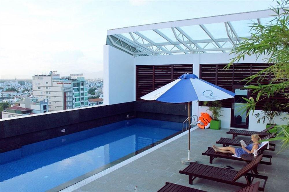 Hotel Nhi Phi Nha Trang
