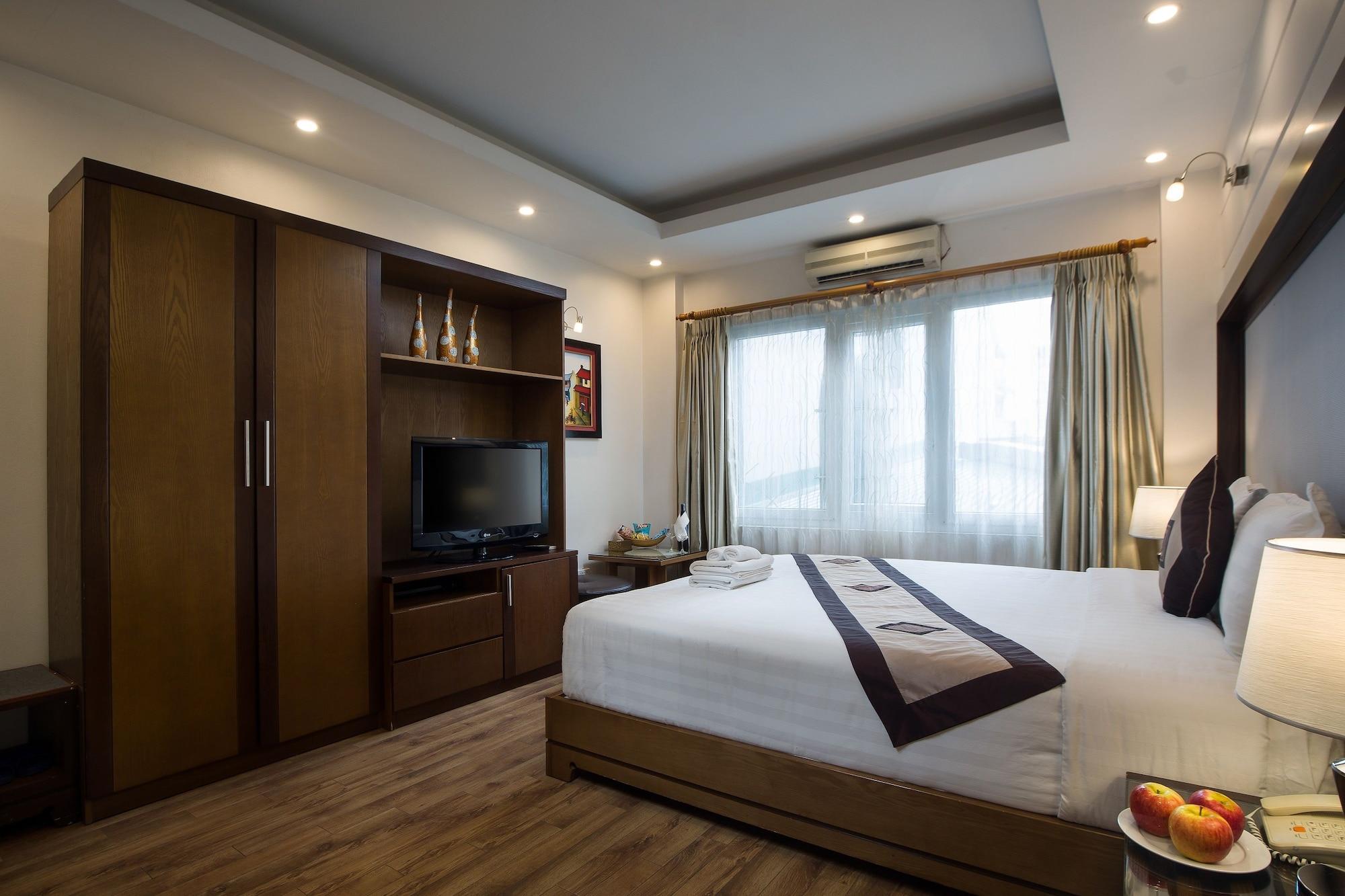 Hotel Splendid Star Grand And Hanoi