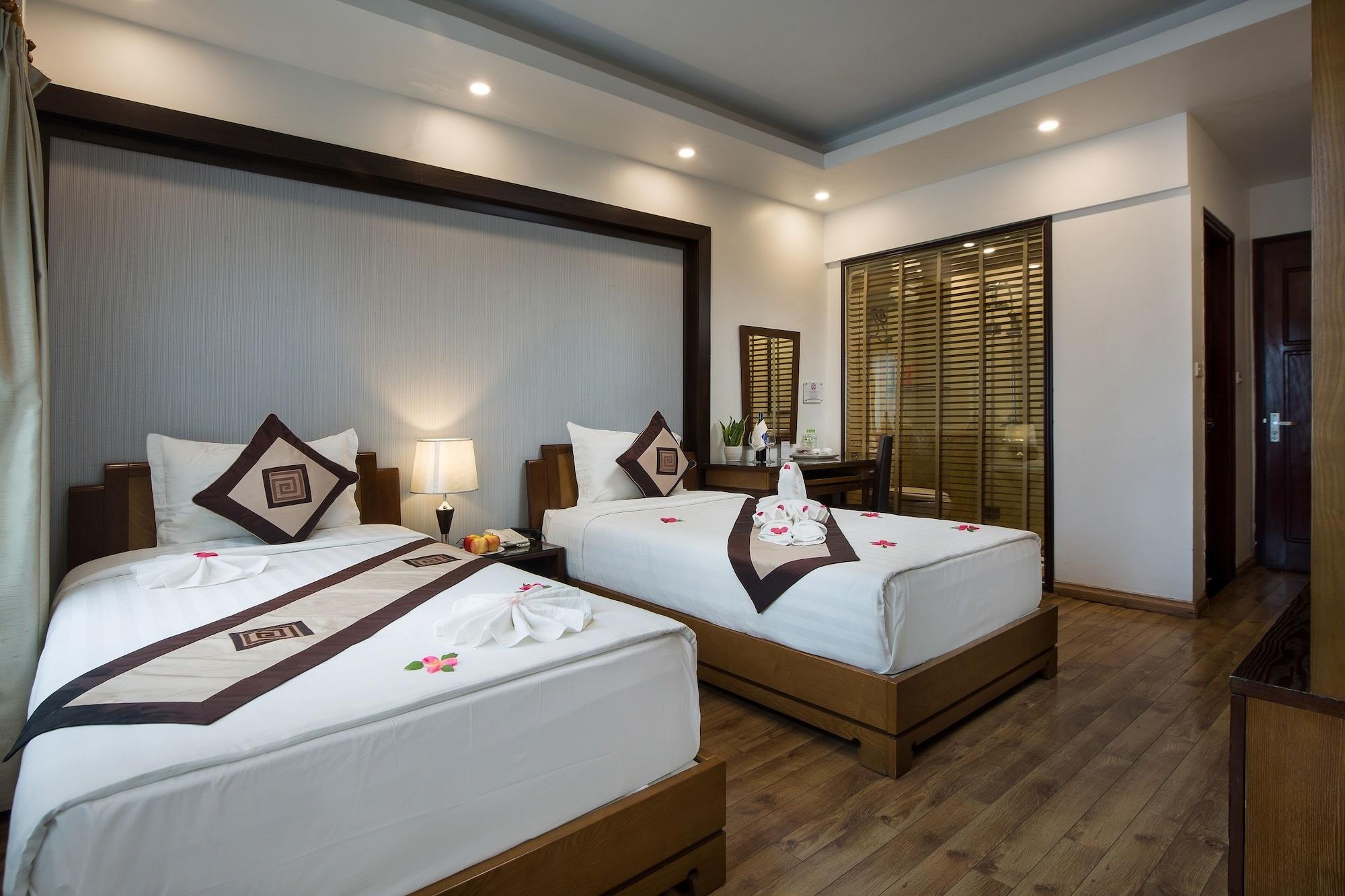 Splendid Star Grand And 4* Hanoi