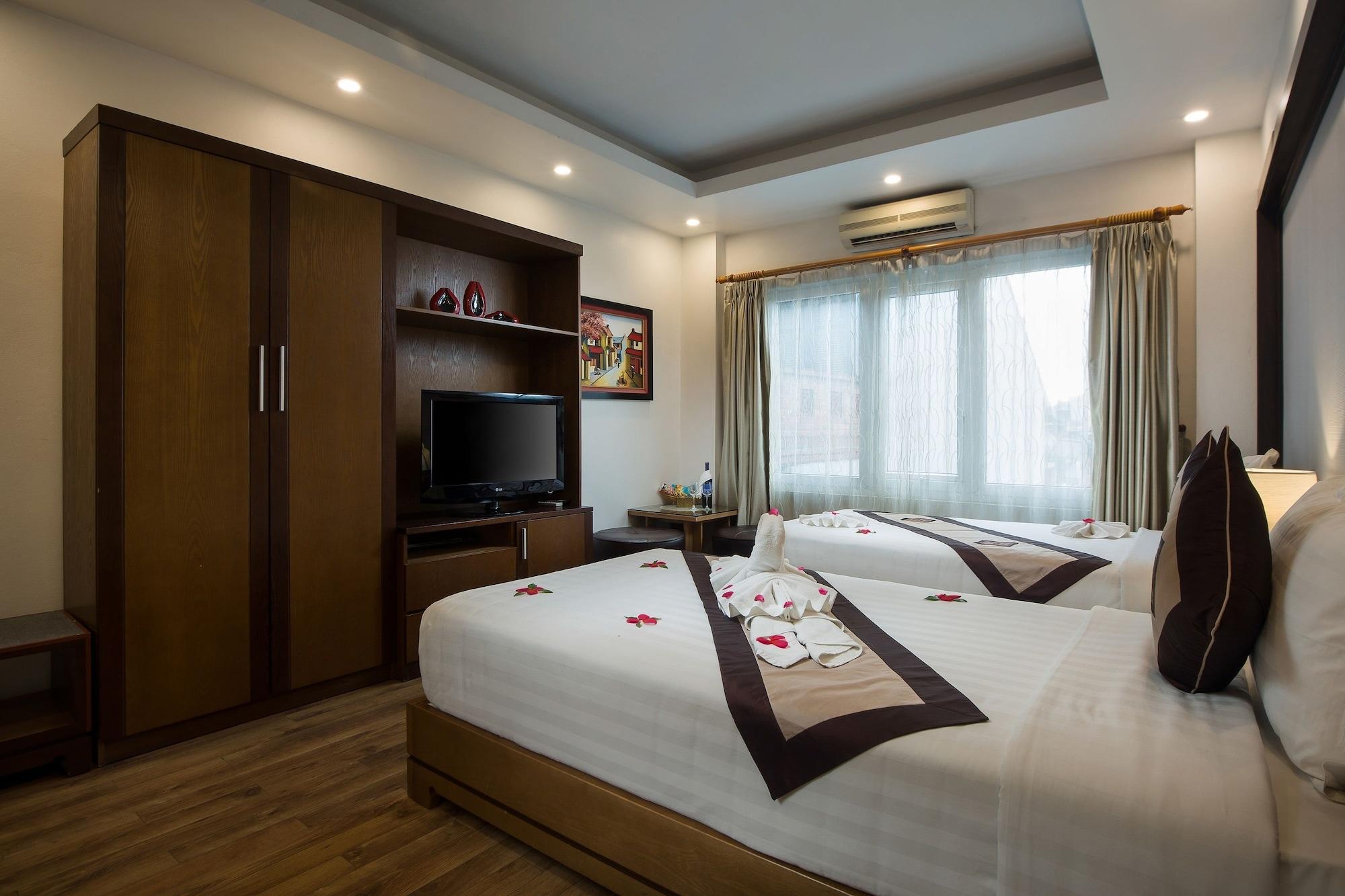 Splendid Star Grand And Hotel