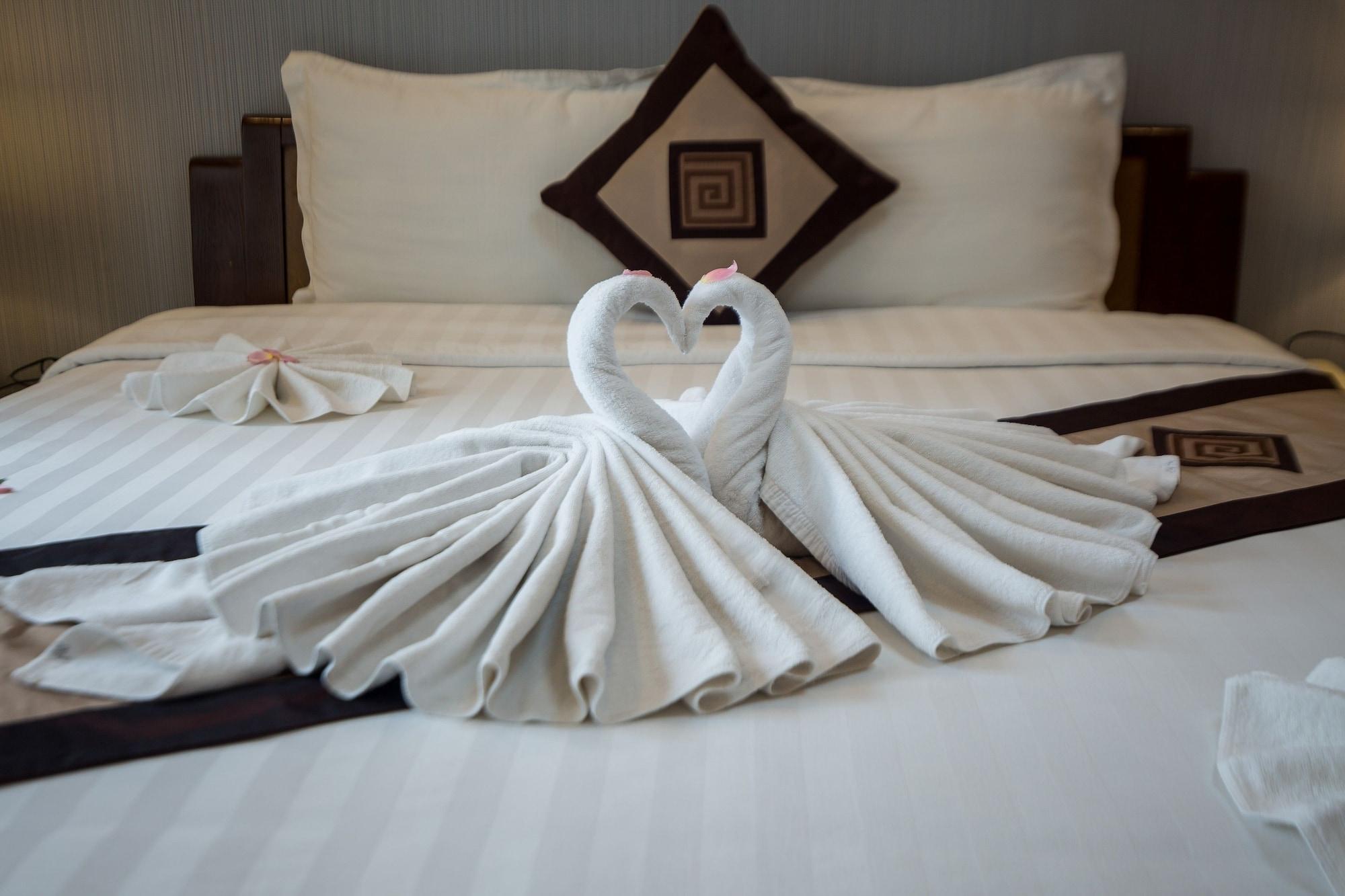 Splendid Star Grand And 4* Hanoi