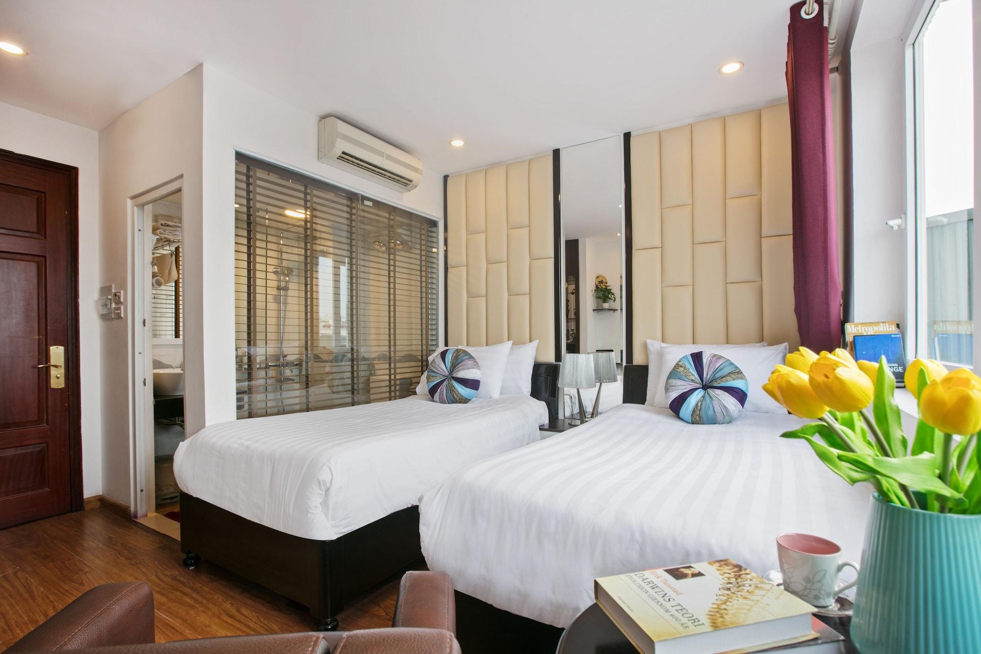 Hotel Splendid Star Grand And Hanoi
