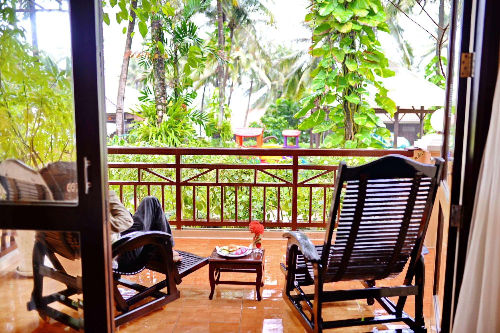 Resort Saigon & 4*