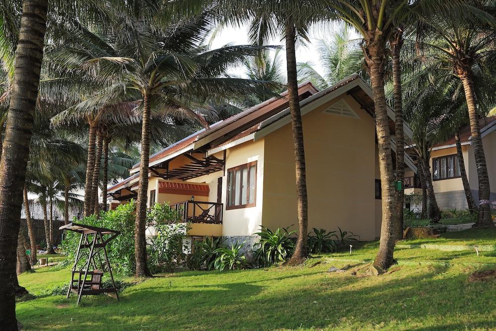 Resort Saigon & 4*