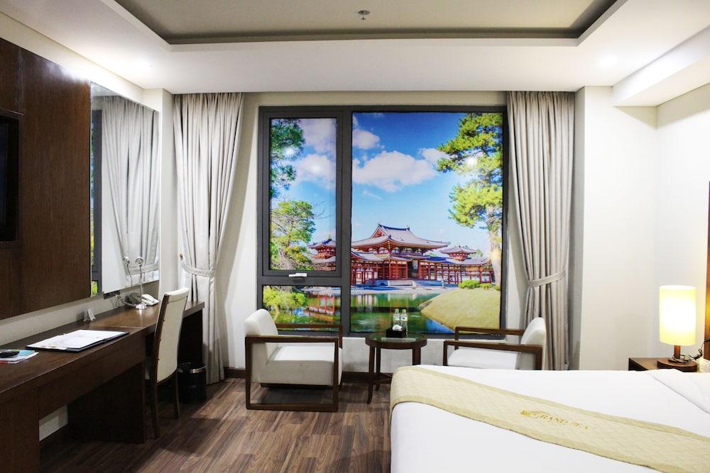 Grand Sea Hotel 4*