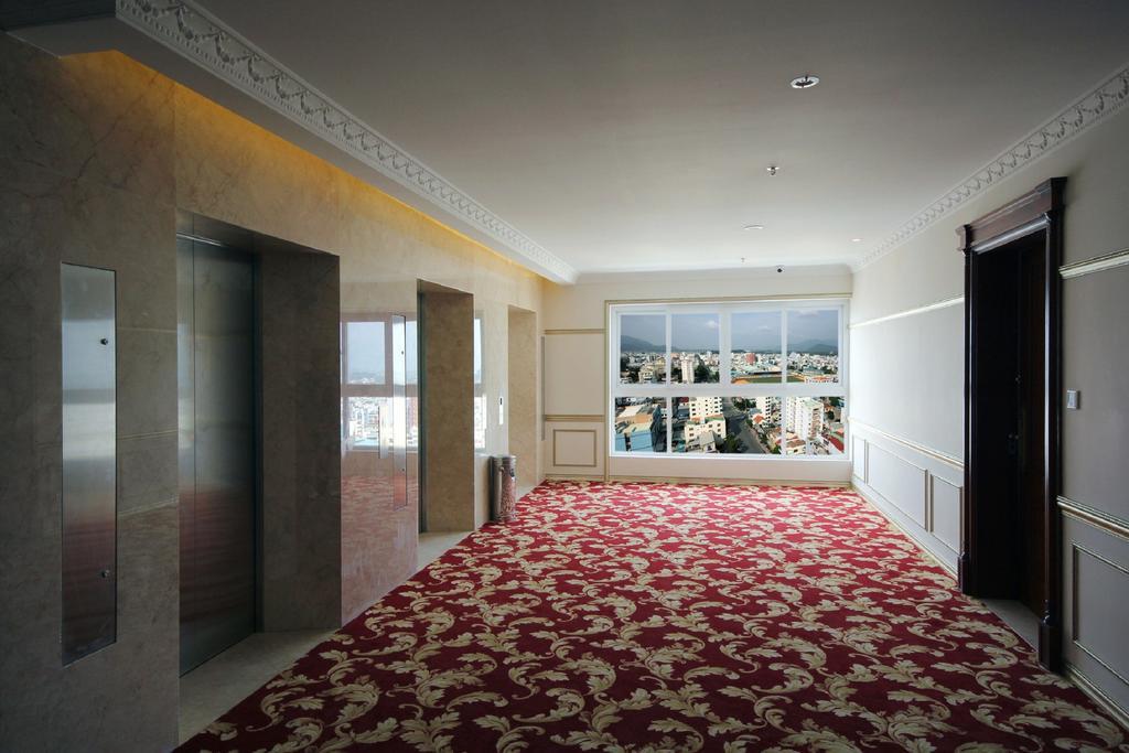 Palace 4*