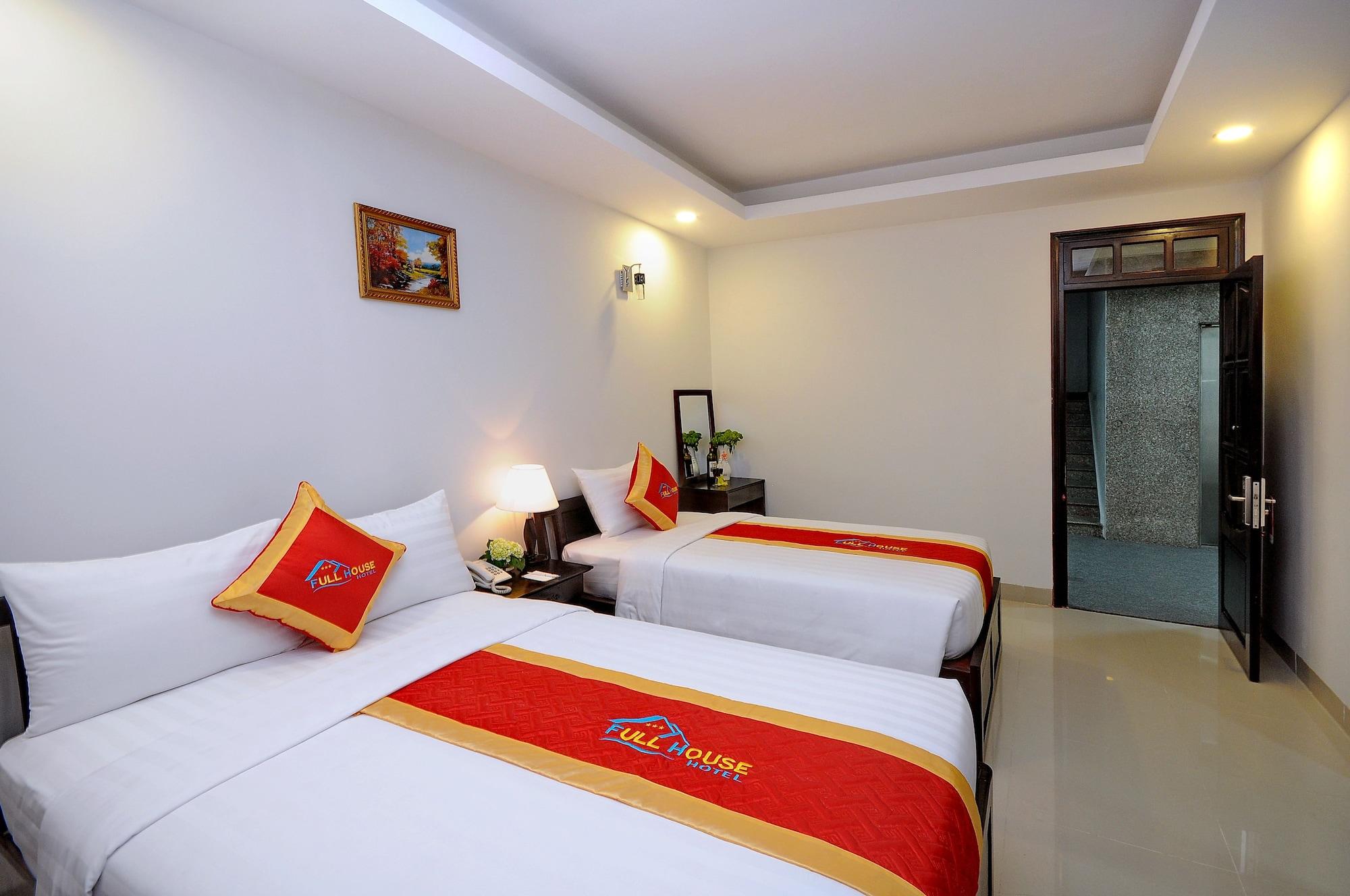 Full House Hotel