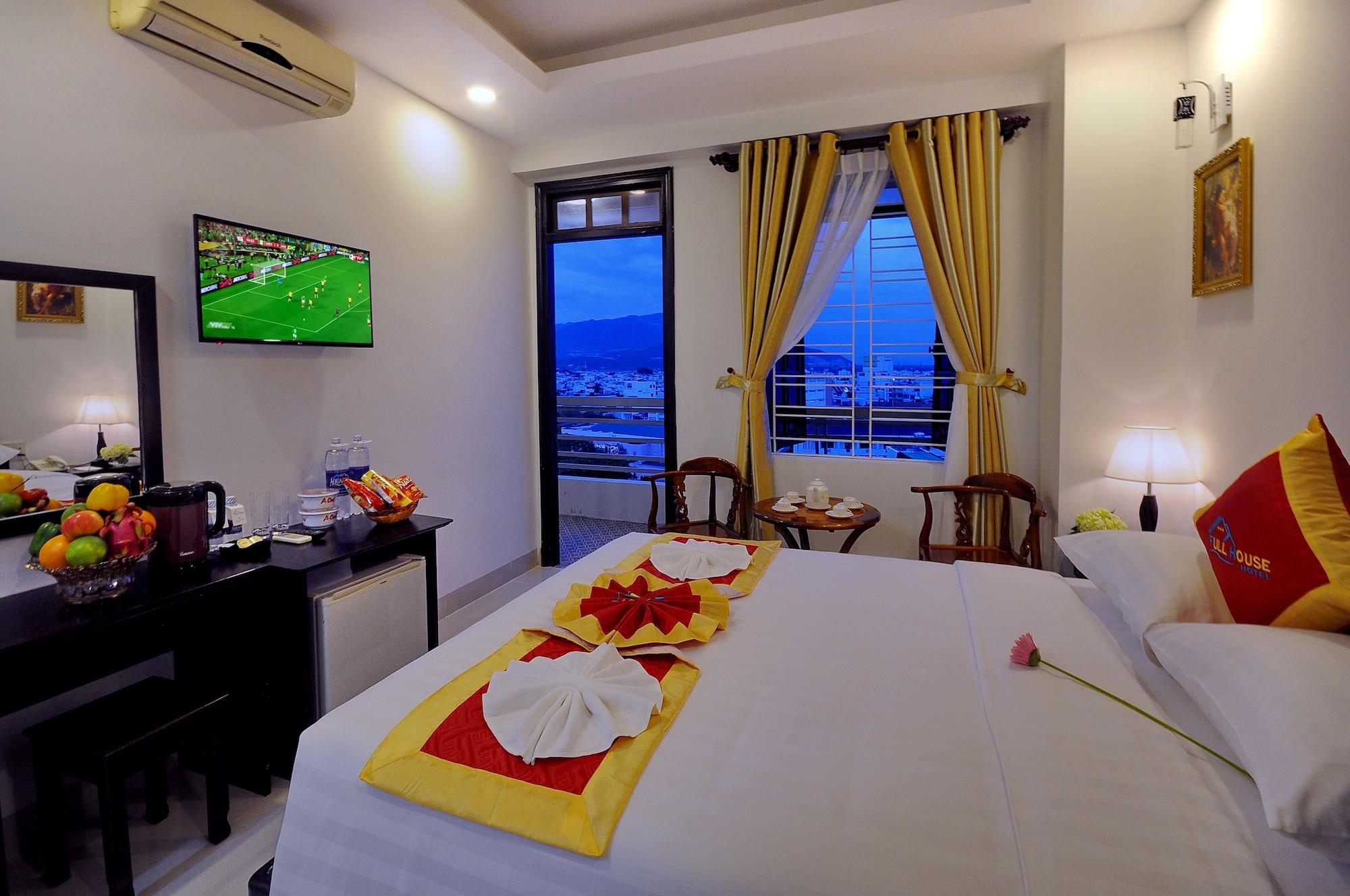 Full House Hotel Nha Trang