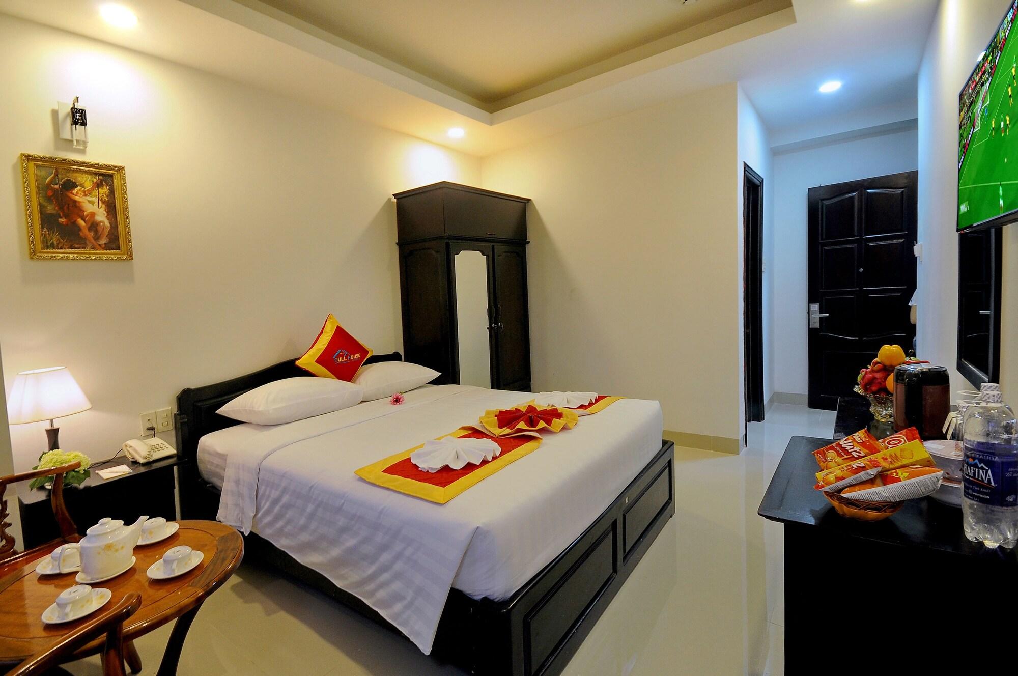 Hotel Full House 3*