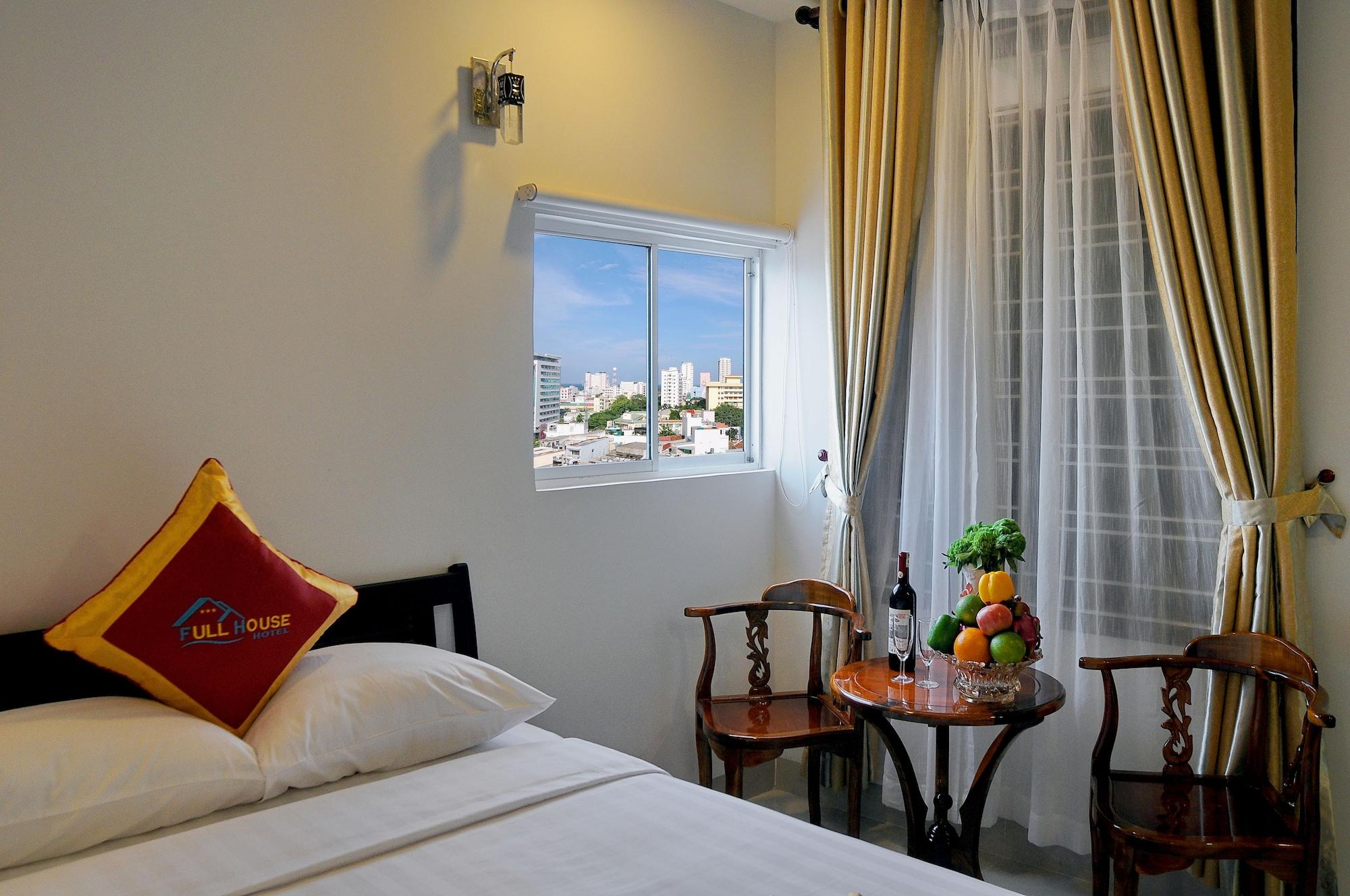 Hotel Full House Nha Trang