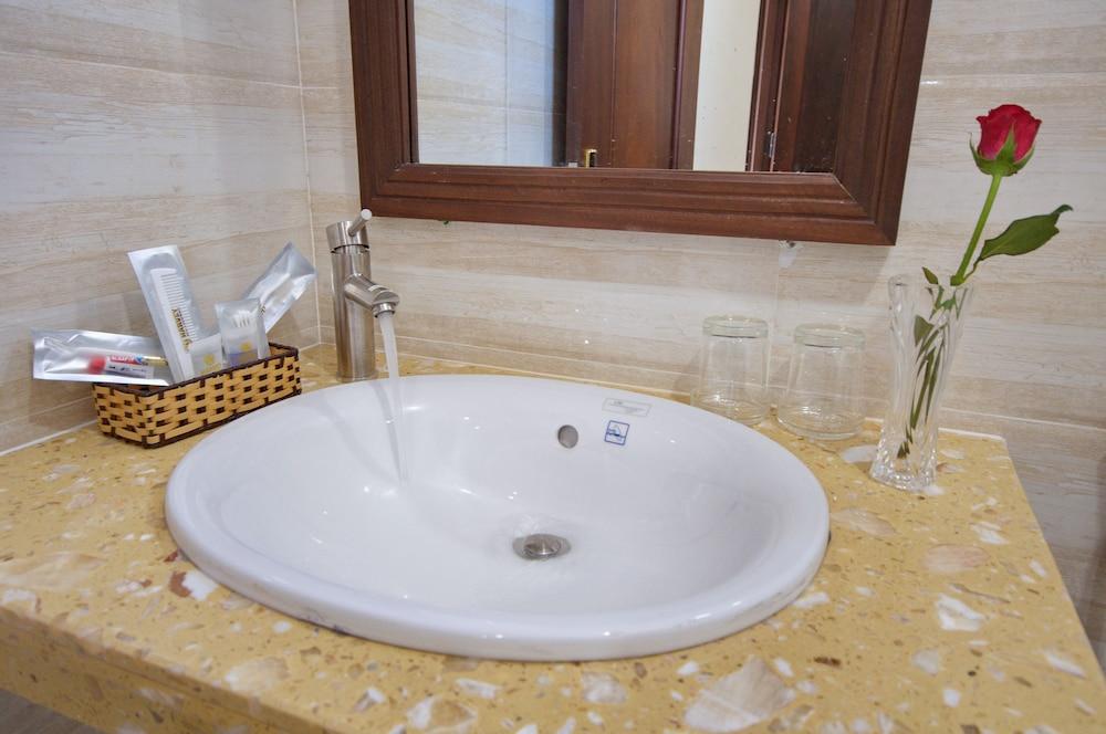 Hotel Harvey & Nha Trang