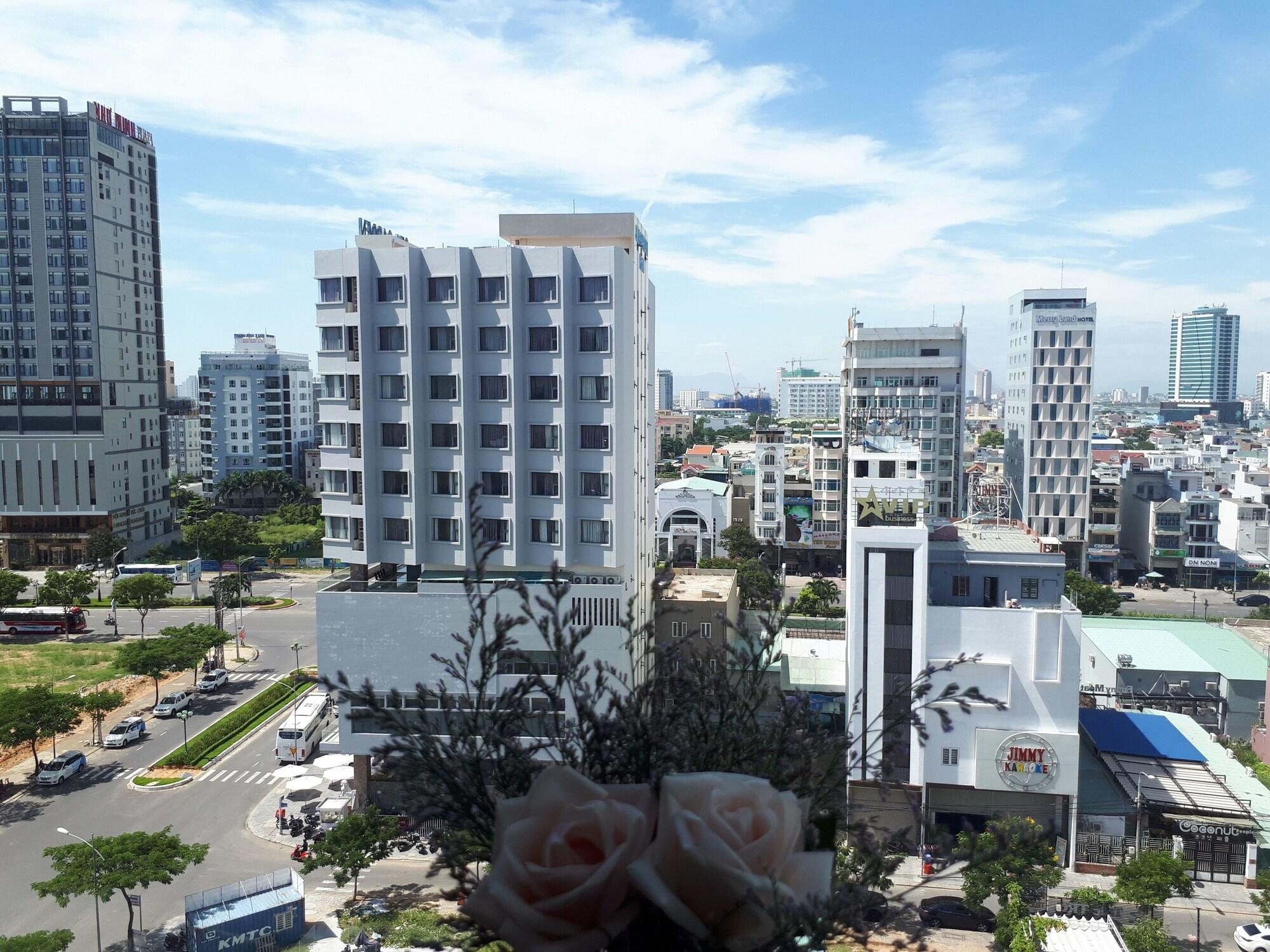 Bliss Luxury 4* Da Nang