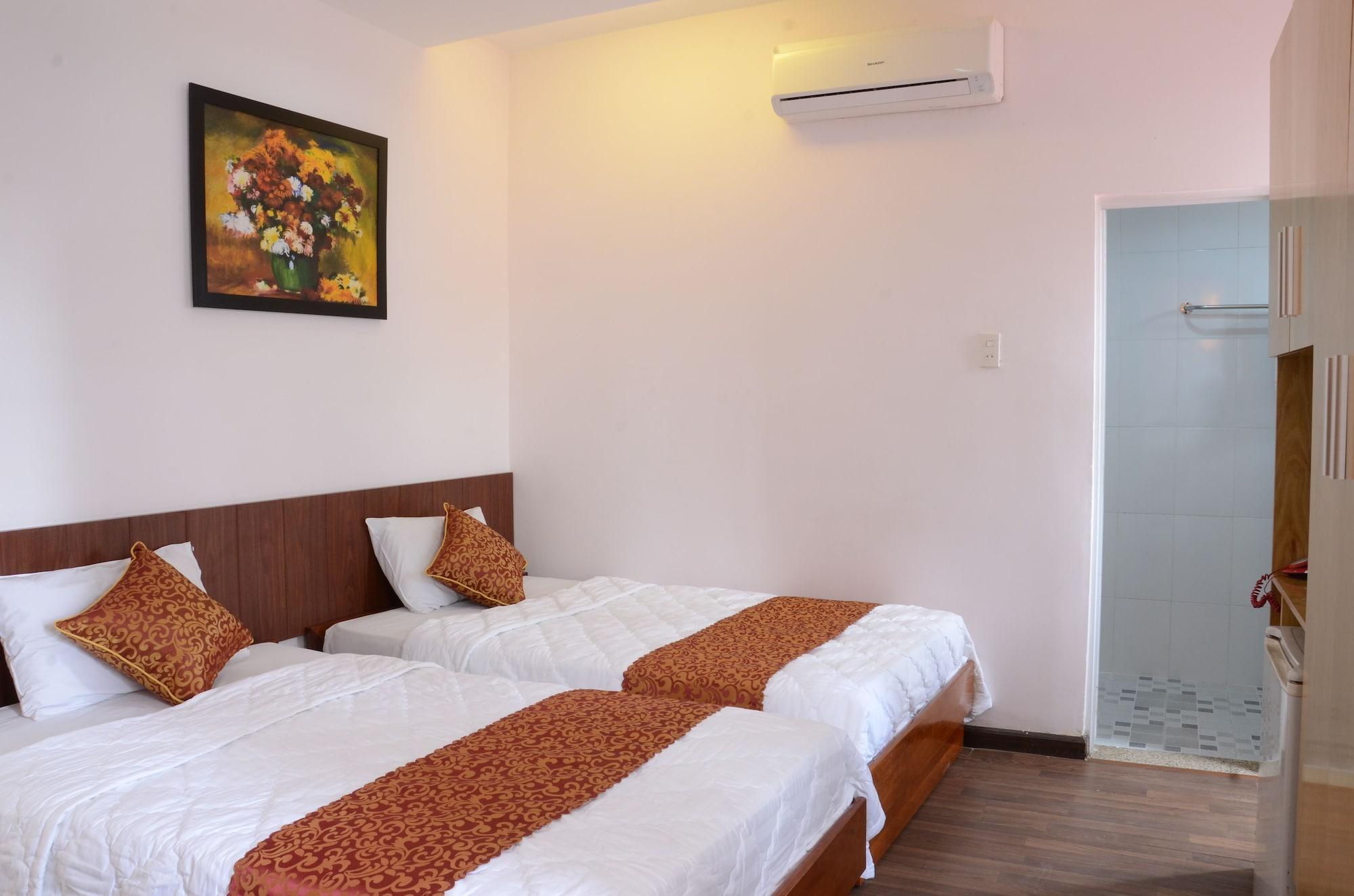 Ha Thanh Hotel 2*