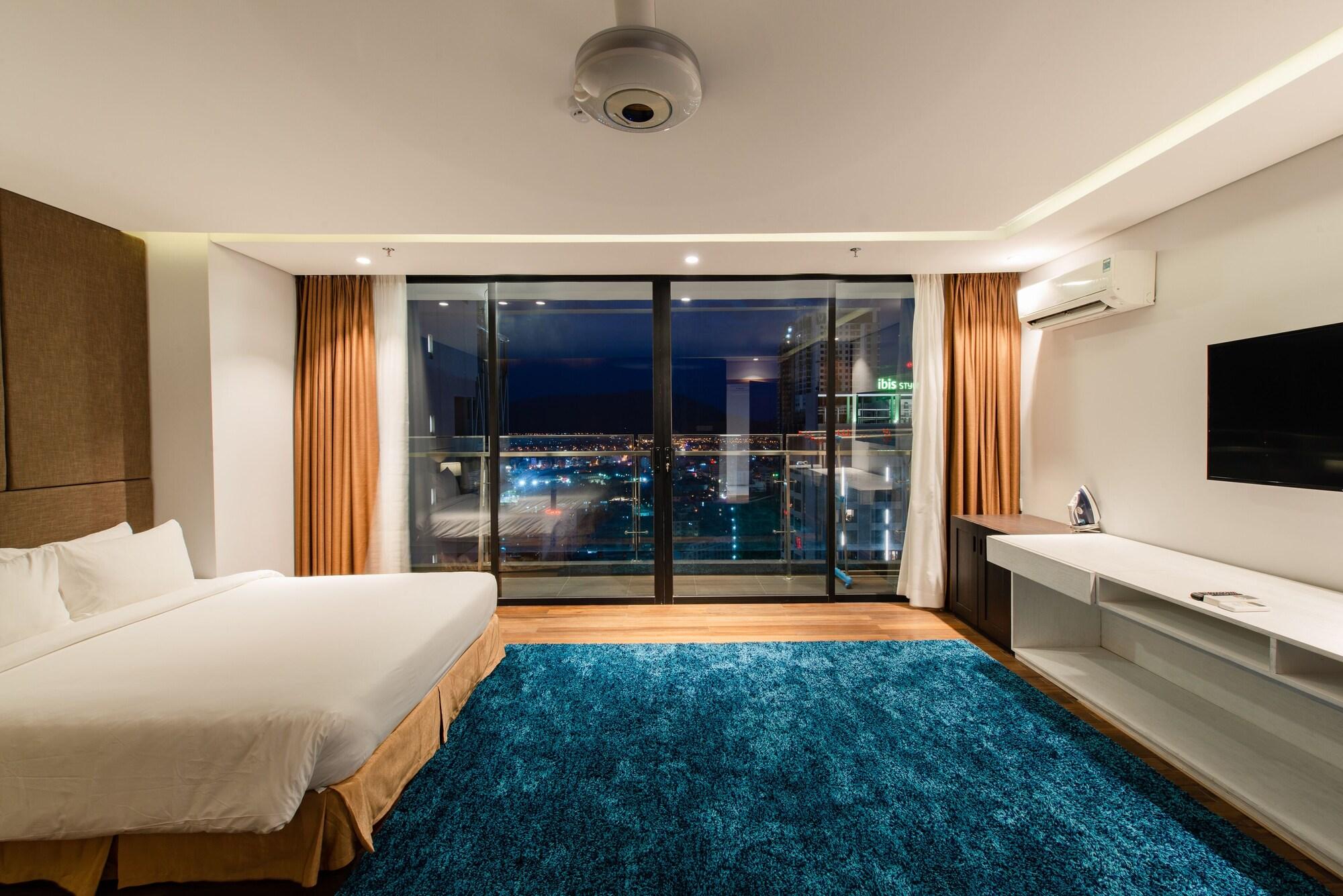 Hotel Maple & 4*